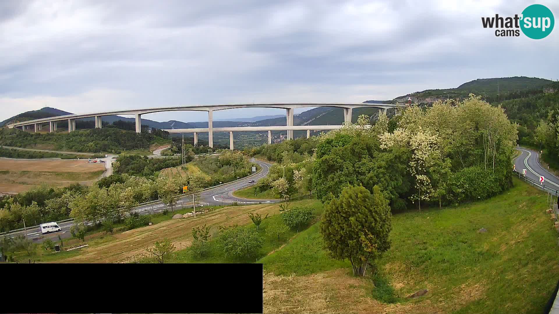 Live cam Črni Kal Viaduc – Viki Burger