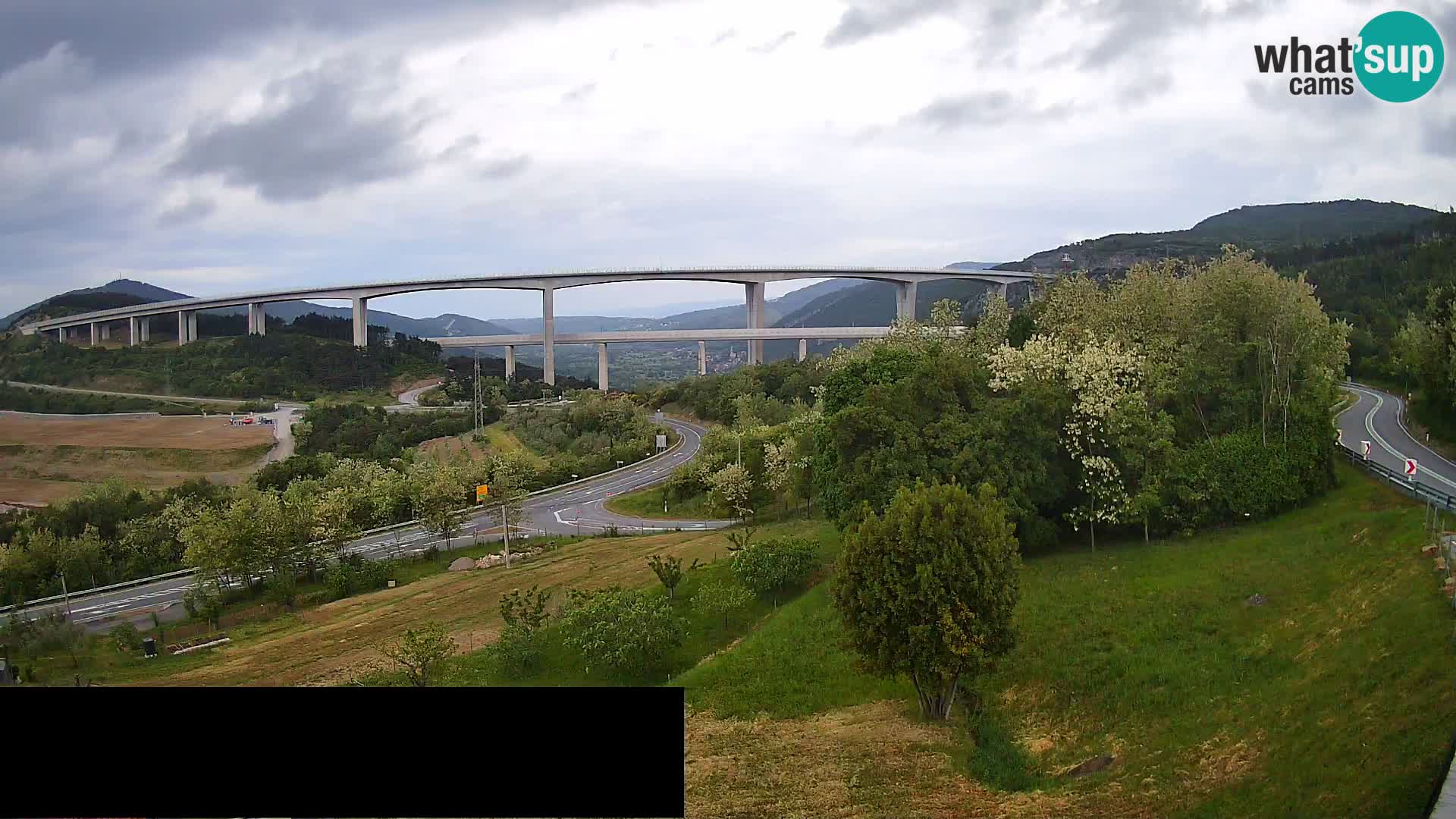 Camera en vivo Črni Kal Viaducto – Viki Burger