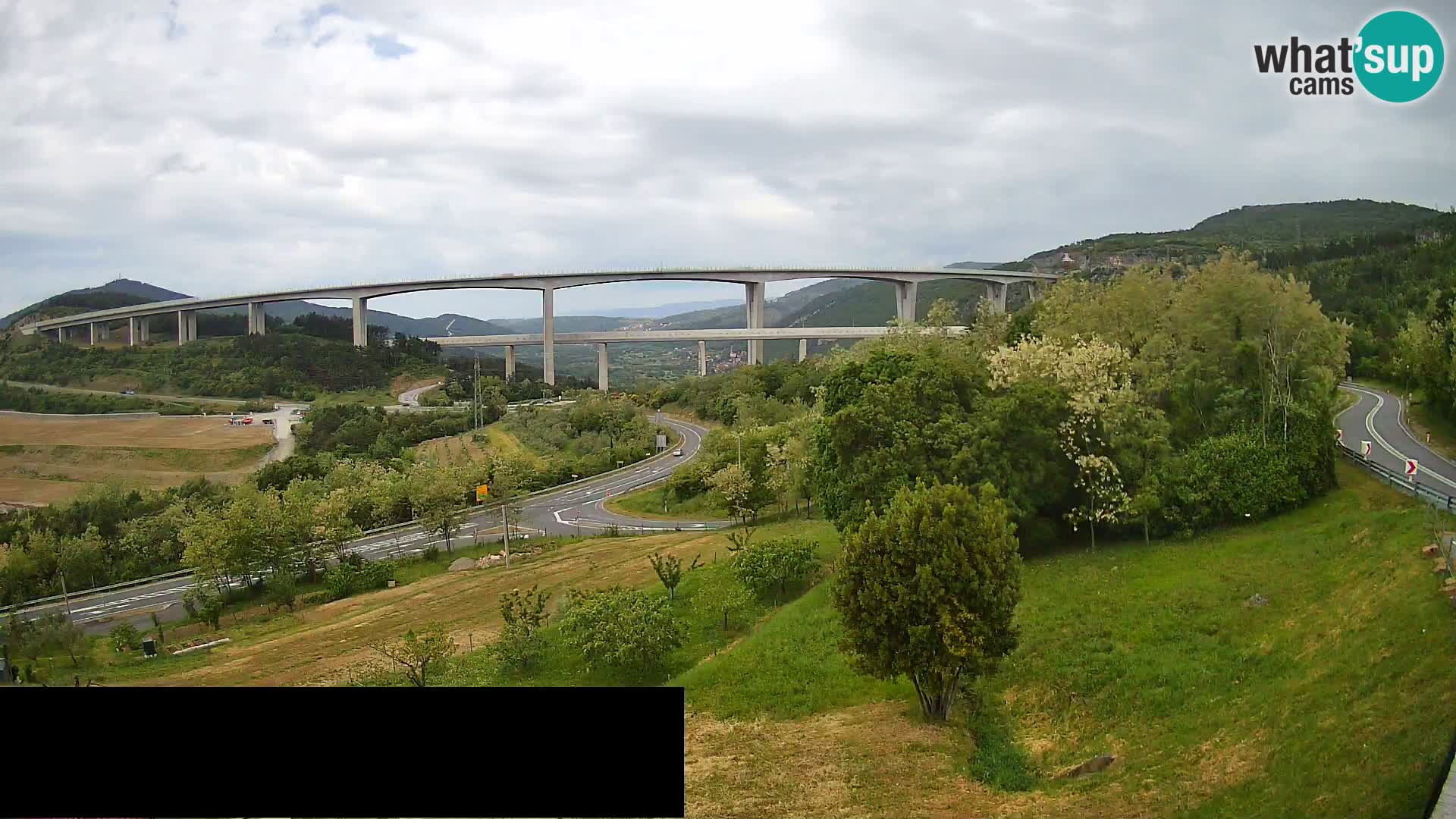 Webcam Črni Kal Viaduct – view from Viki Burger