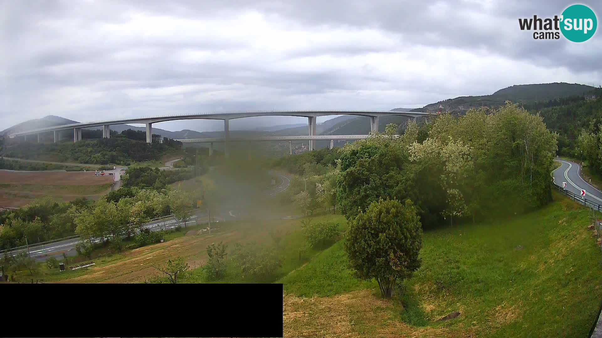 Live cam Črni Kal Viaduc – Viki Burger