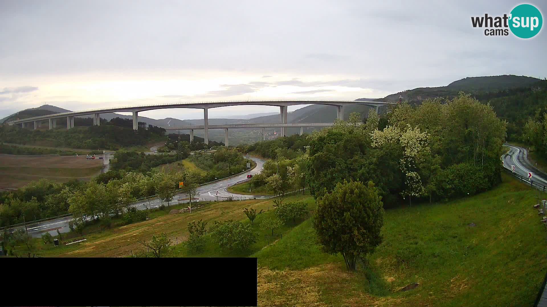 Webcam Črni Kal Viaduct – view from Viki Burger