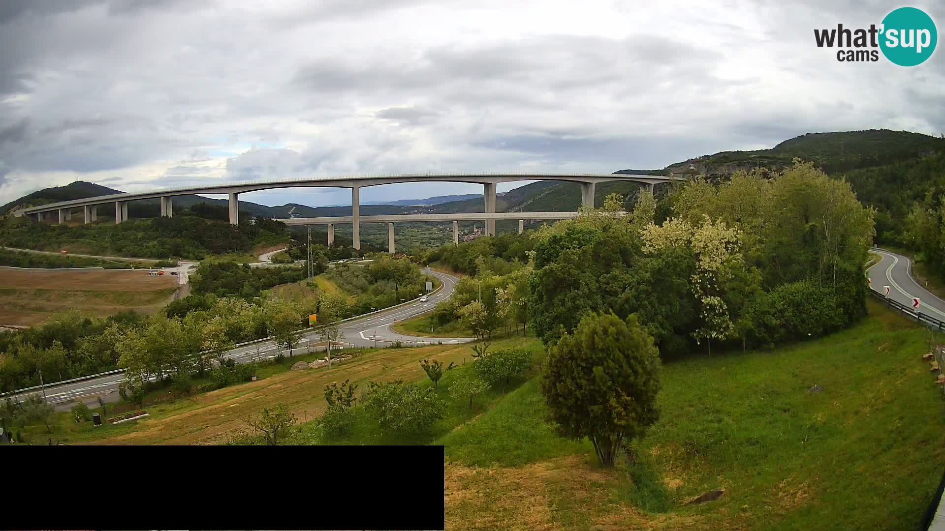 Webcam Črni Kal Viaduct – view from Viki Burger