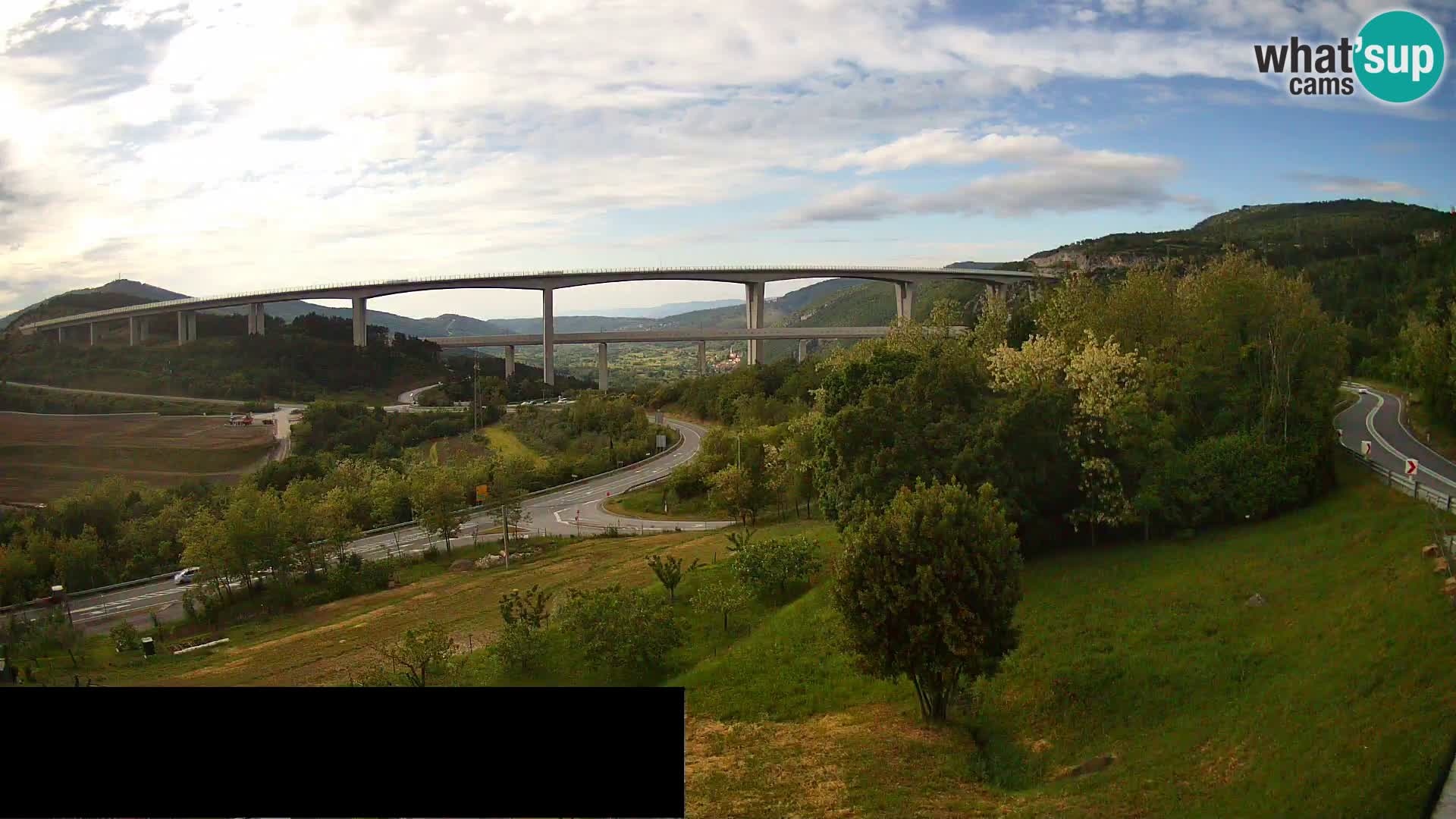 Camera en vivo Črni Kal Viaducto – Viki Burger