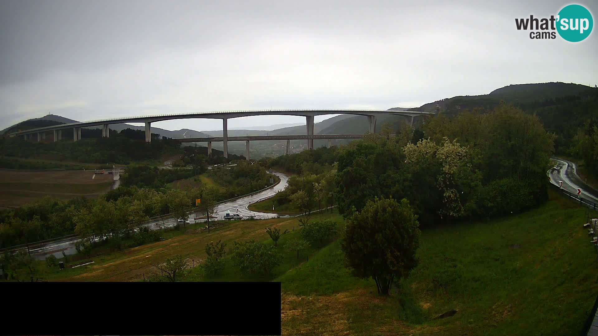 Kamera v živo Črni Kal Viadukt – pogled z Viki Burgerja