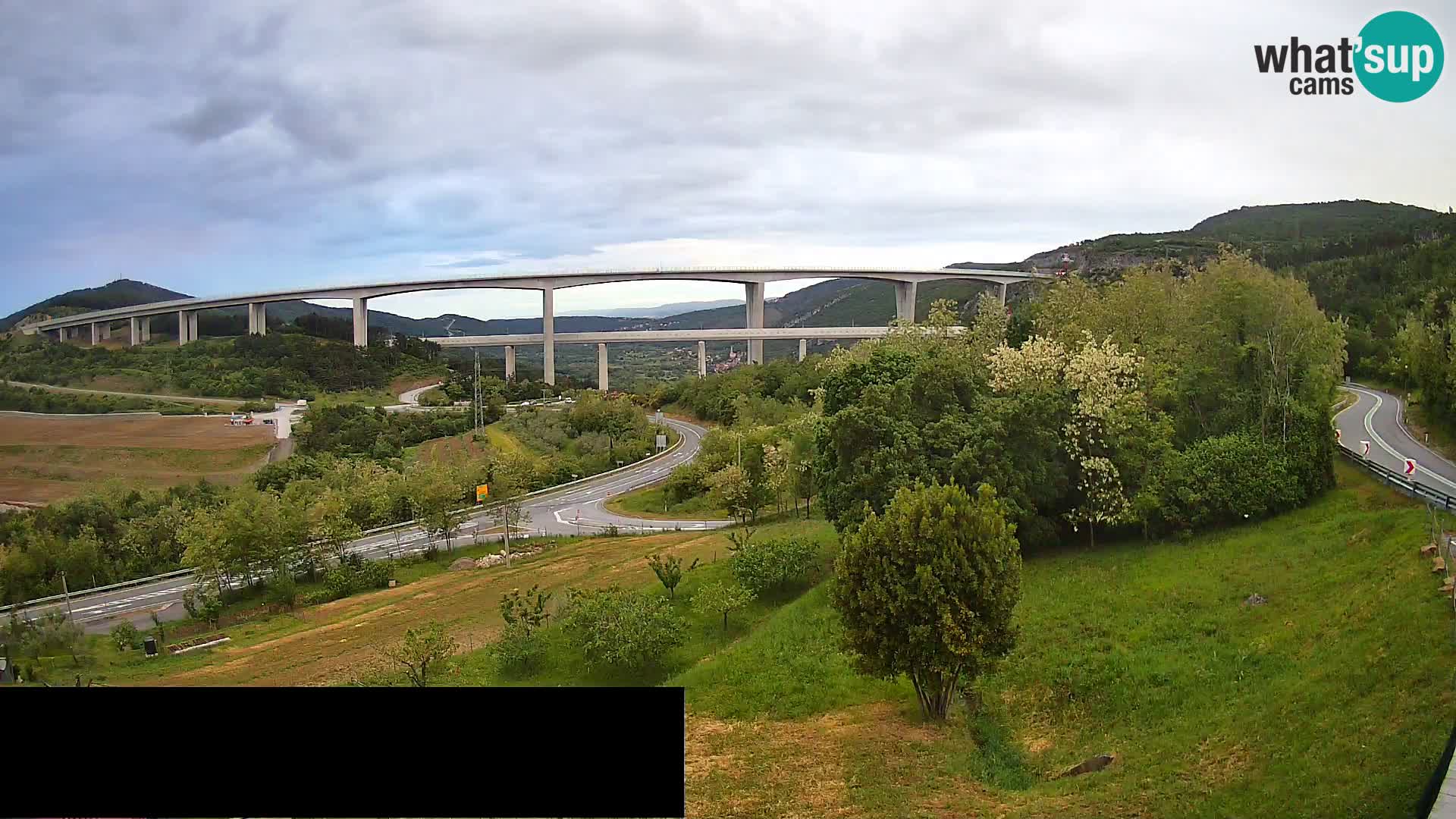 Webcam Črni Kal Viaduct – view from Viki Burger