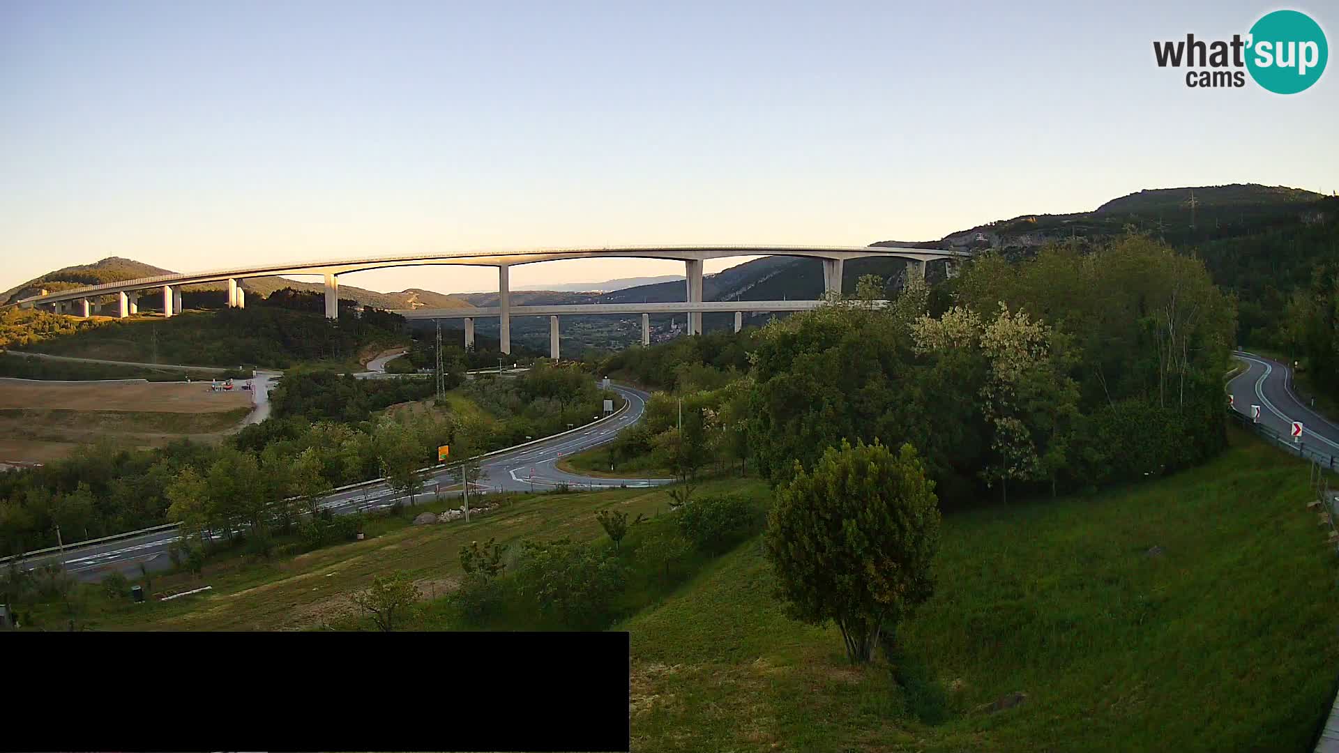 Kamera v živo Črni Kal Viadukt – pogled z Viki Burgerja