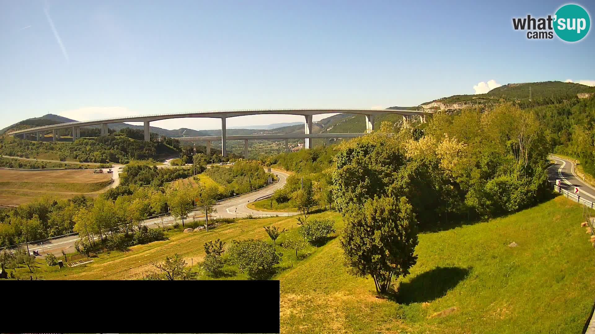 Webcam Črni Kal Viaduct – view from Viki Burger