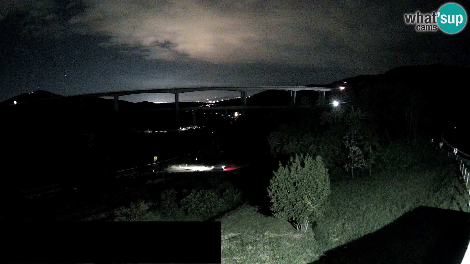 Webcam Črni Kal Viaduct – view from Viki Burger