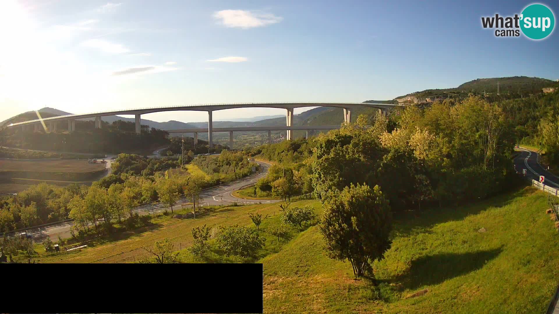 Camera en vivo Črni Kal Viaducto – Viki Burger