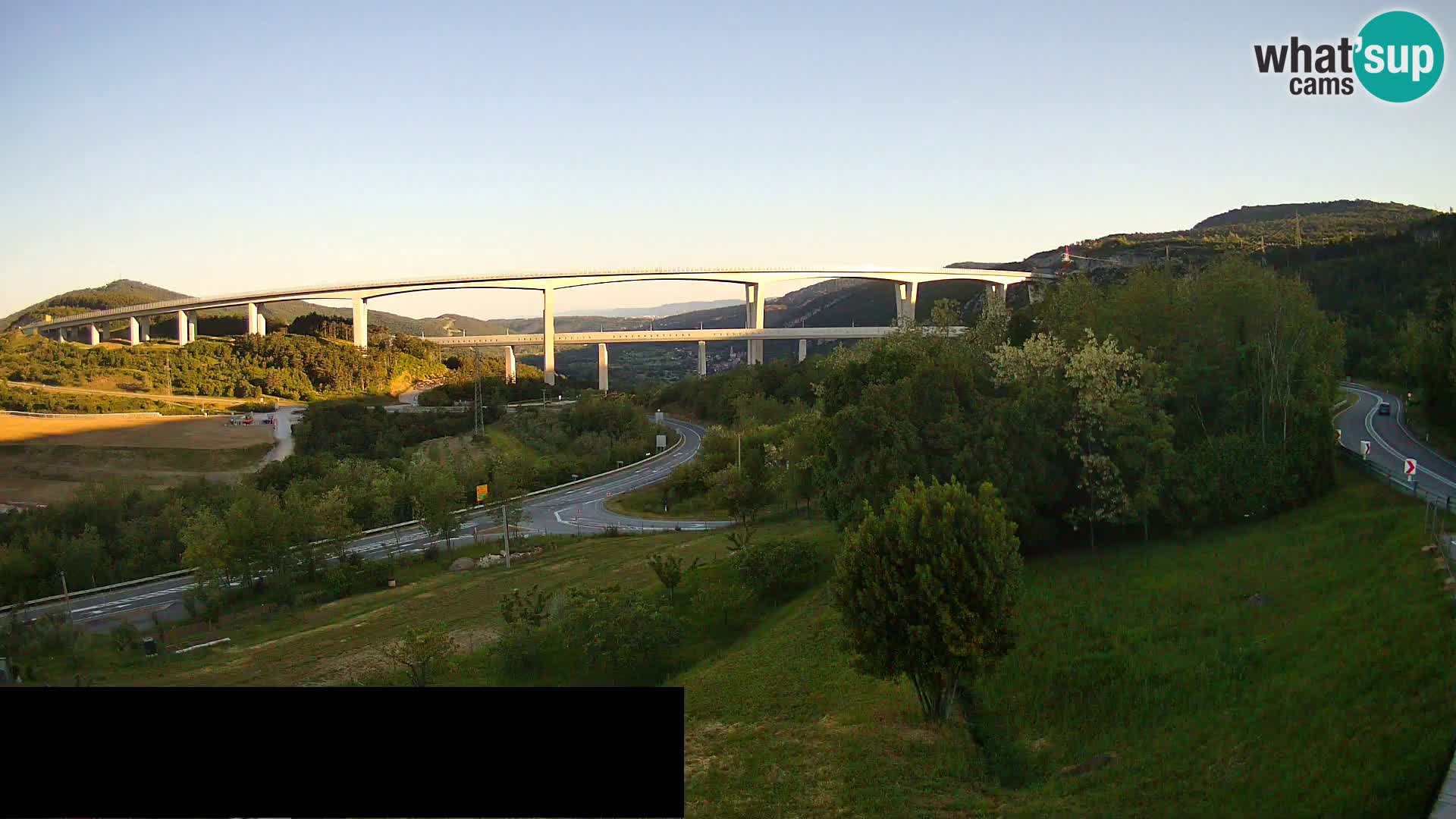Webcam Črni Kal Viadukt – Viki Burger