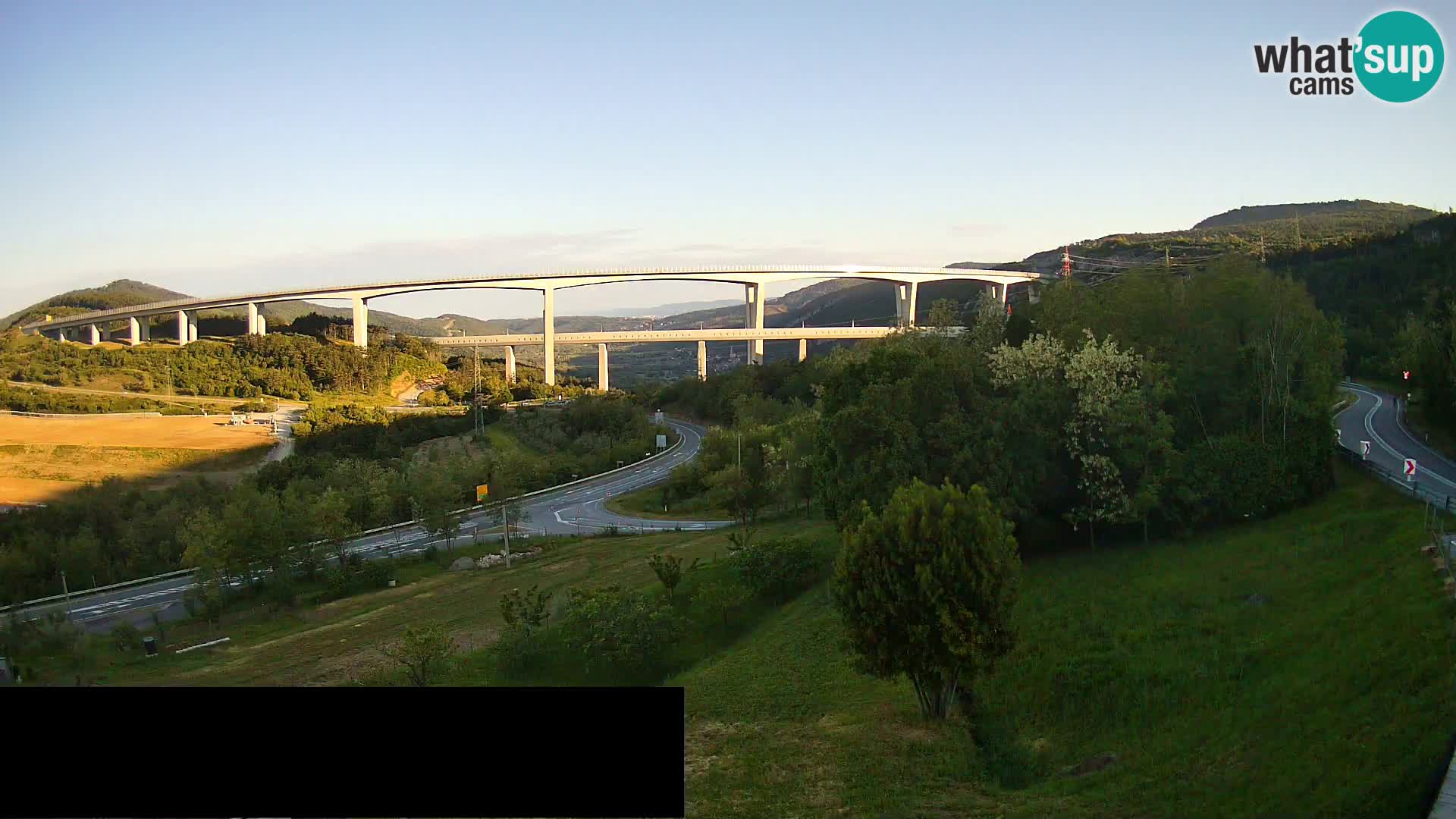 Camera en vivo Črni Kal Viaducto – Viki Burger