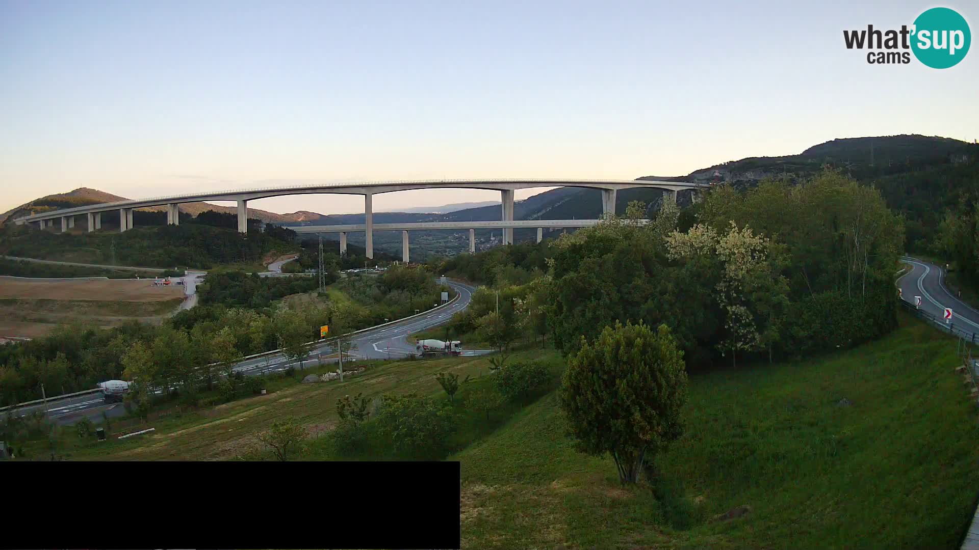 Webcam Črni Kal Viadukt – Viki Burger