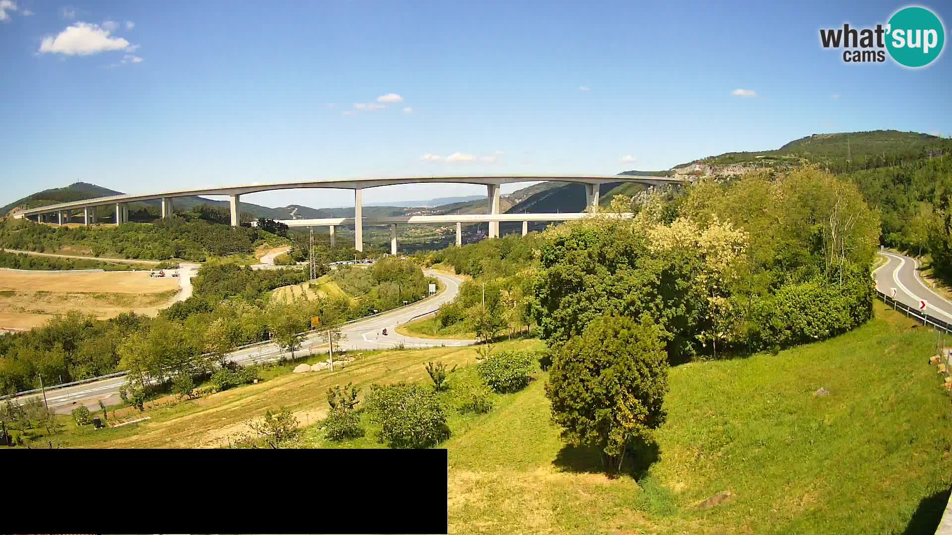 Webcam Črni Kal Viaduct – view from Viki Burger