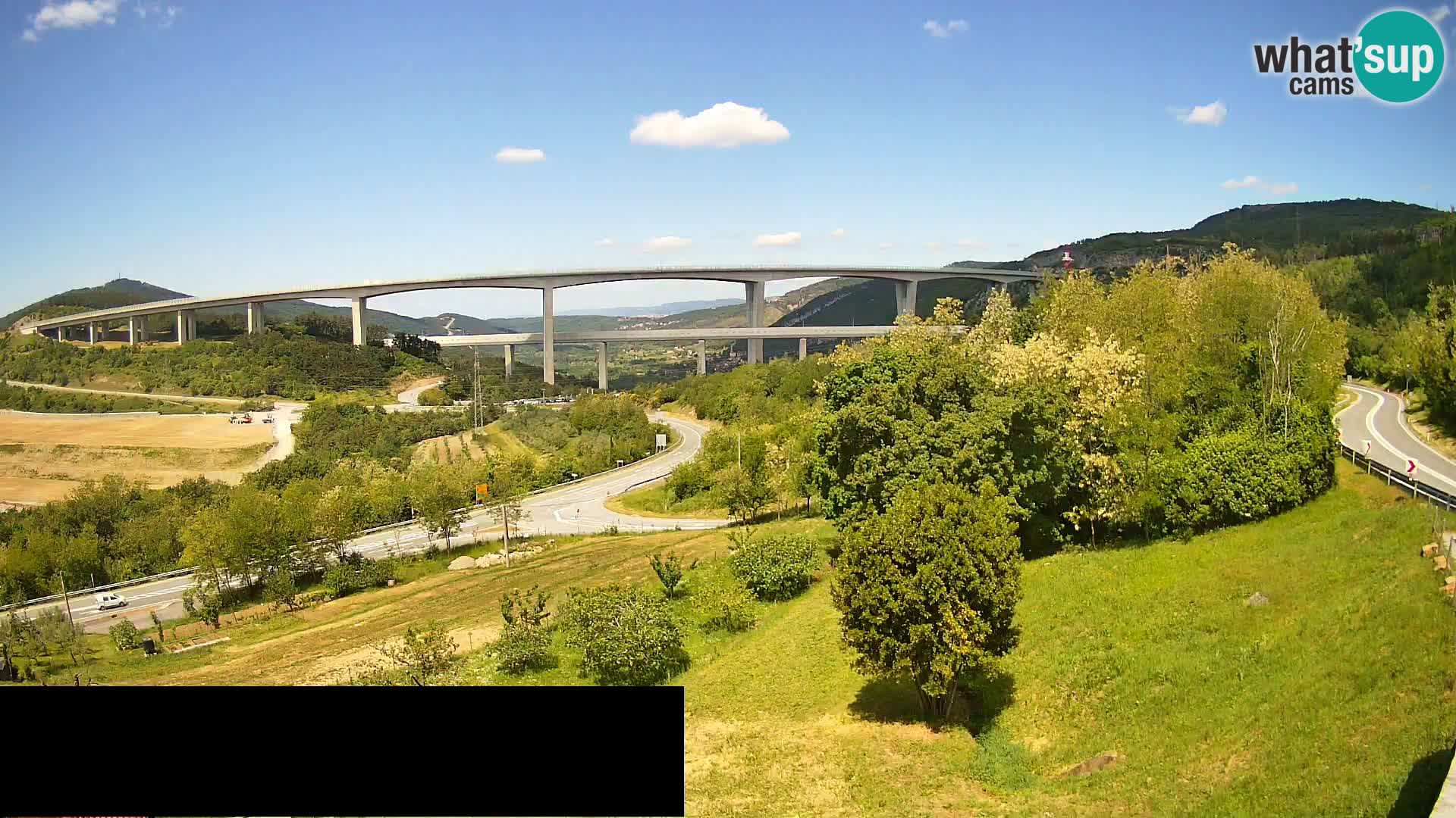 Kamera v živo Črni Kal Viadukt – pogled z Viki Burgerja