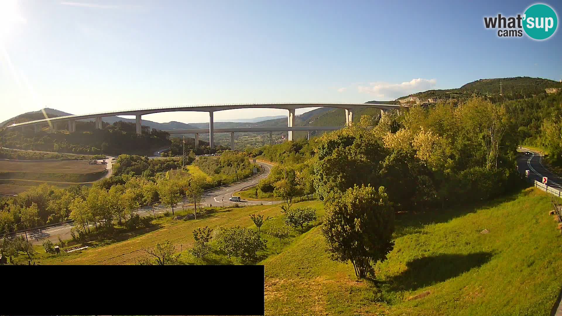 Webcam Črni Kal Viadukt – Viki Burger