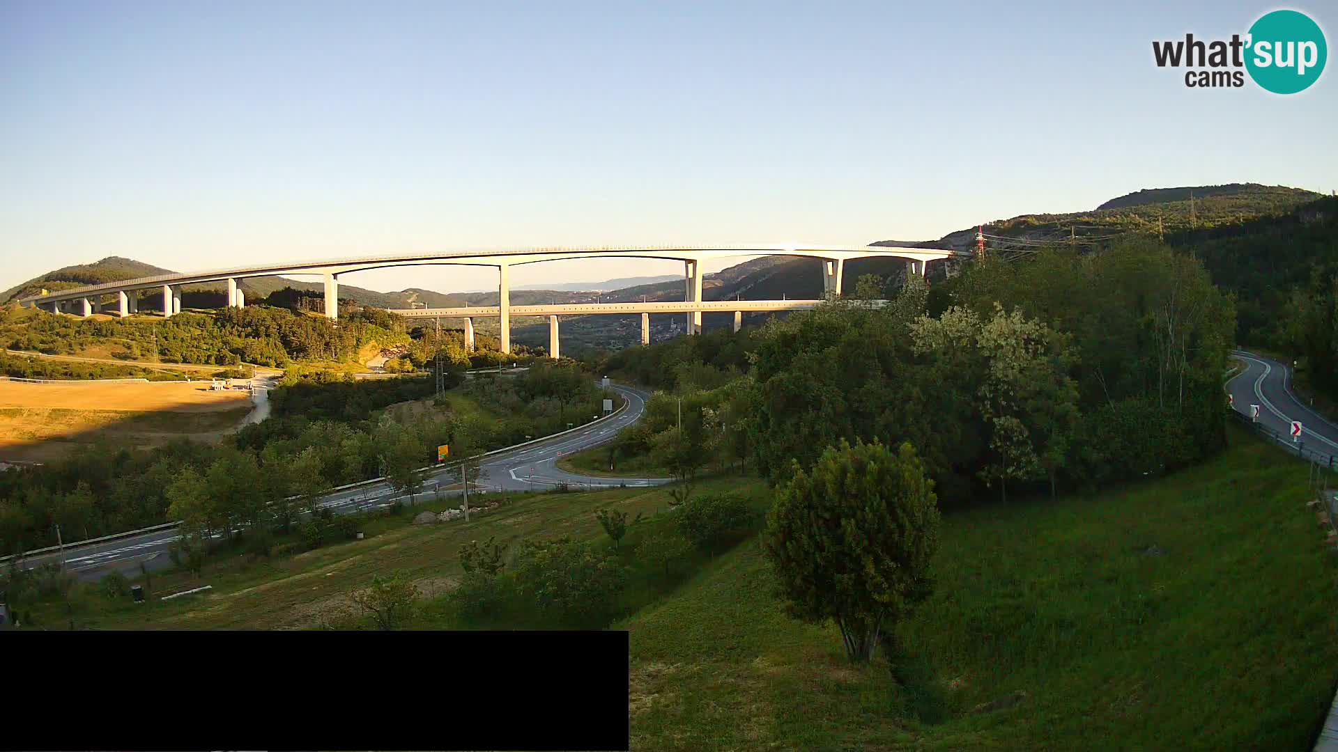 Camera en vivo Črni Kal Viaducto – Viki Burger
