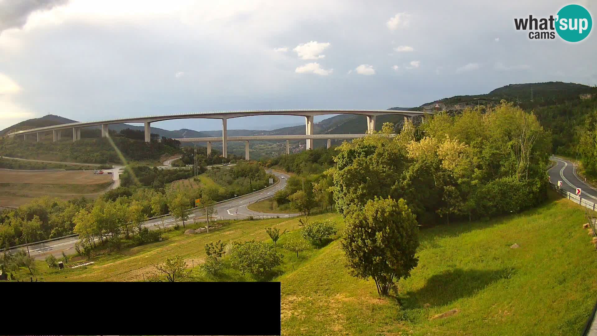 Camera en vivo Črni Kal Viaducto – Viki Burger