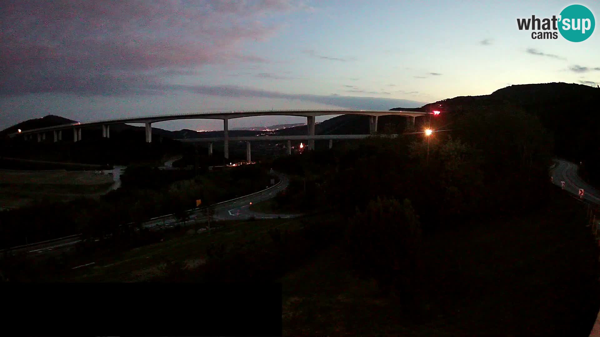 Webcam Črni Kal Viadukt – Viki Burger