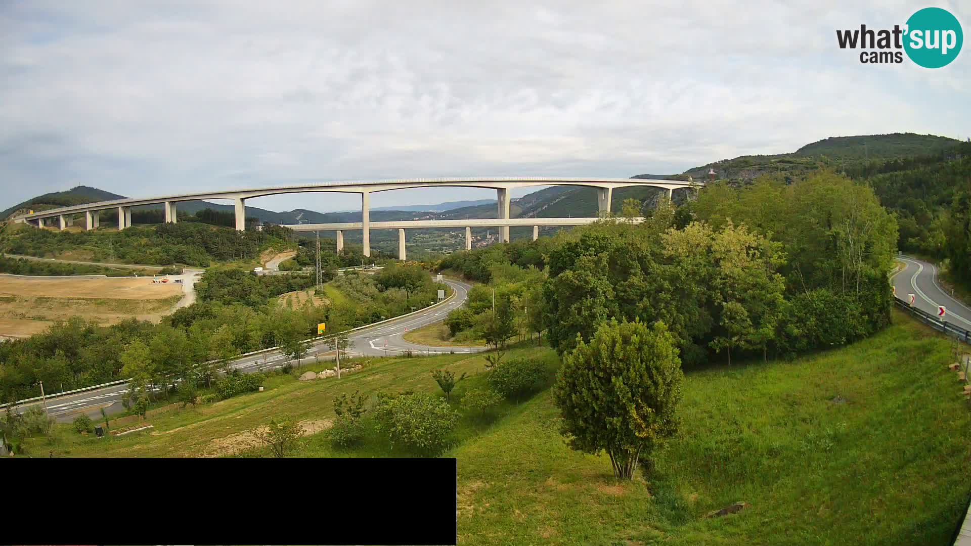Webcam Črni Kal Viaduct – view from Viki Burger