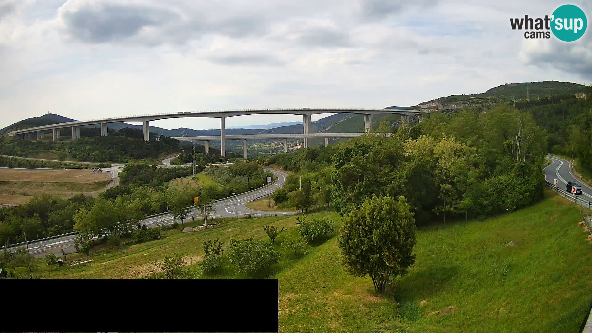 Webcam Črni Kal Viaduct – view from Viki Burger