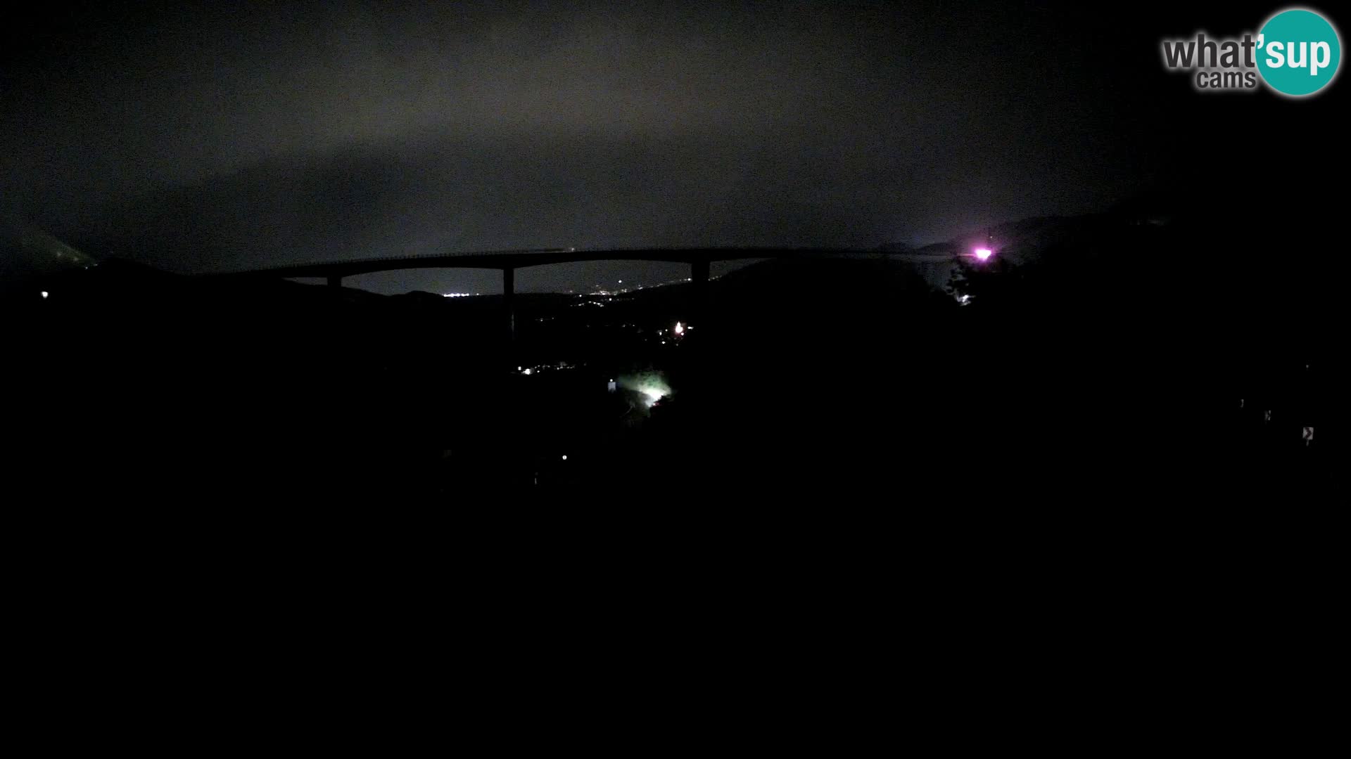 Webcam Črni Kal Viaduct – view from Viki Burger