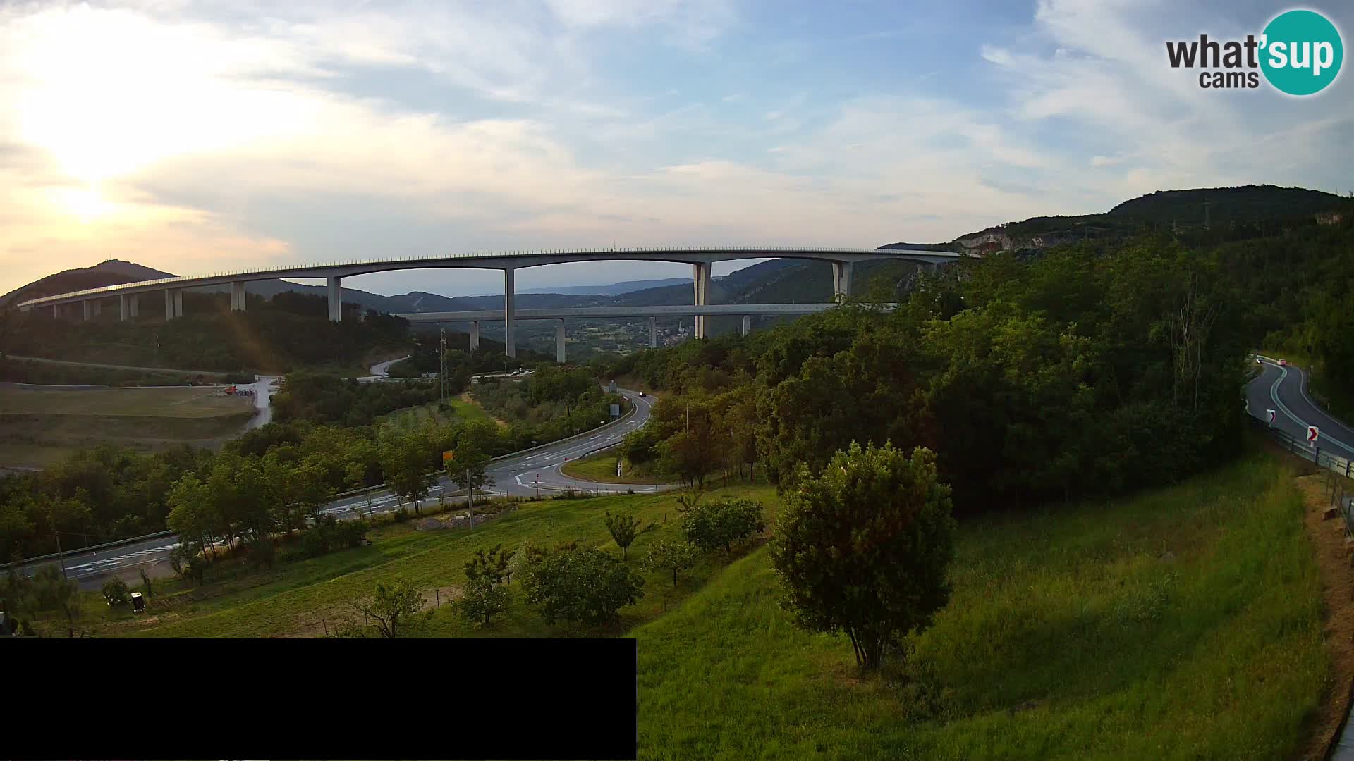 Webcam Črni Kal Viaduct – view from Viki Burger