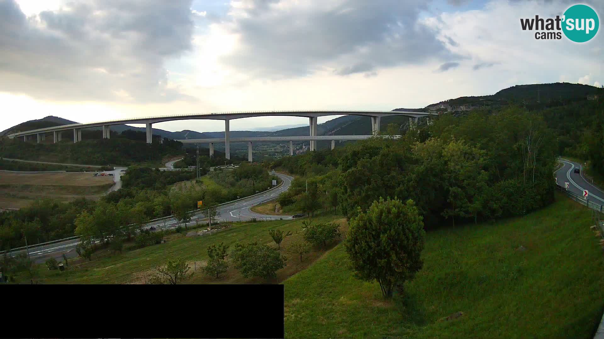 Camera en vivo Črni Kal Viaducto – Viki Burger