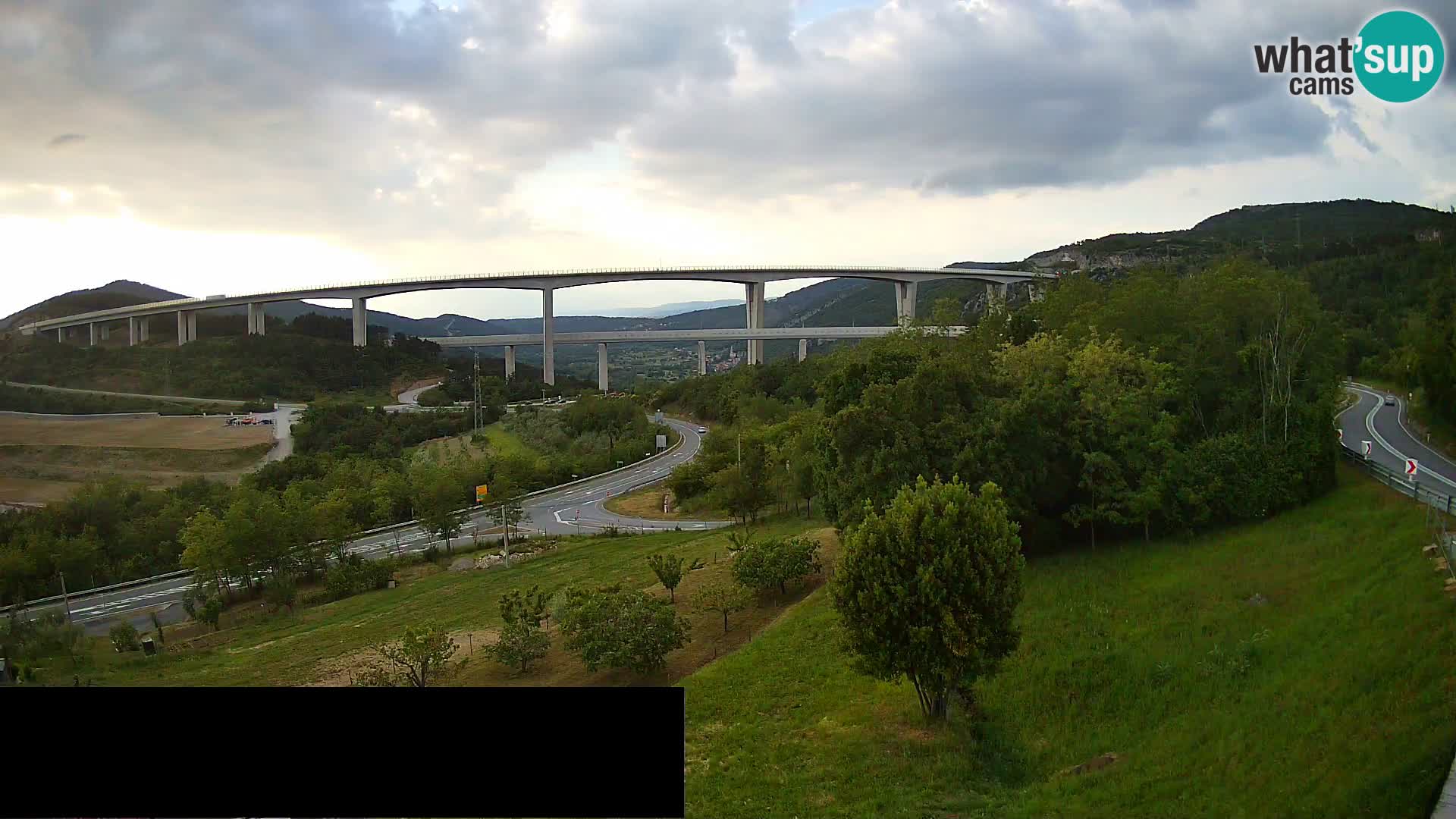 Webcam Črni Kal Viadukt – Viki Burger