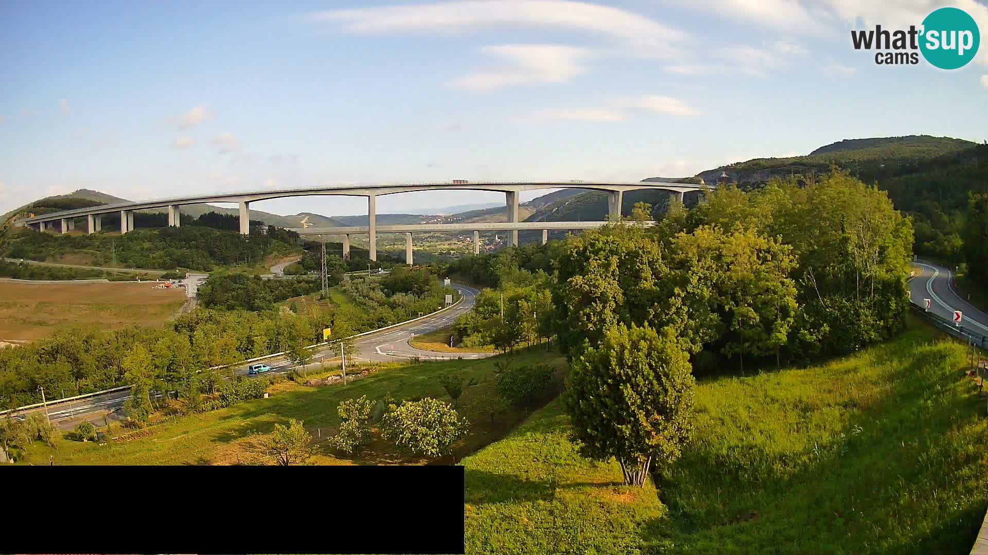 Live cam Črni Kal Viaduc – Viki Burger