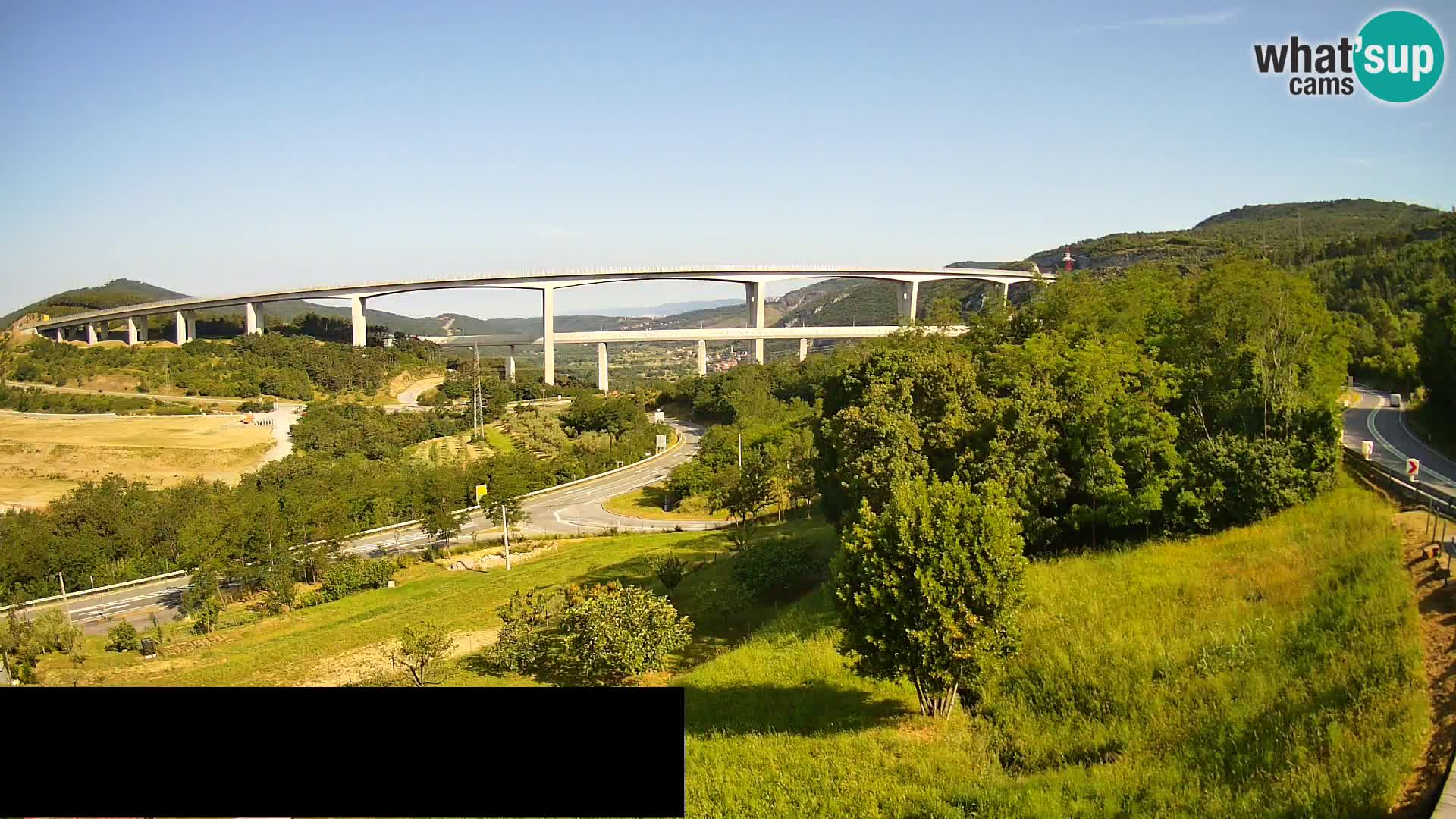 Kamera v živo Črni Kal Viadukt – pogled z Viki Burgerja