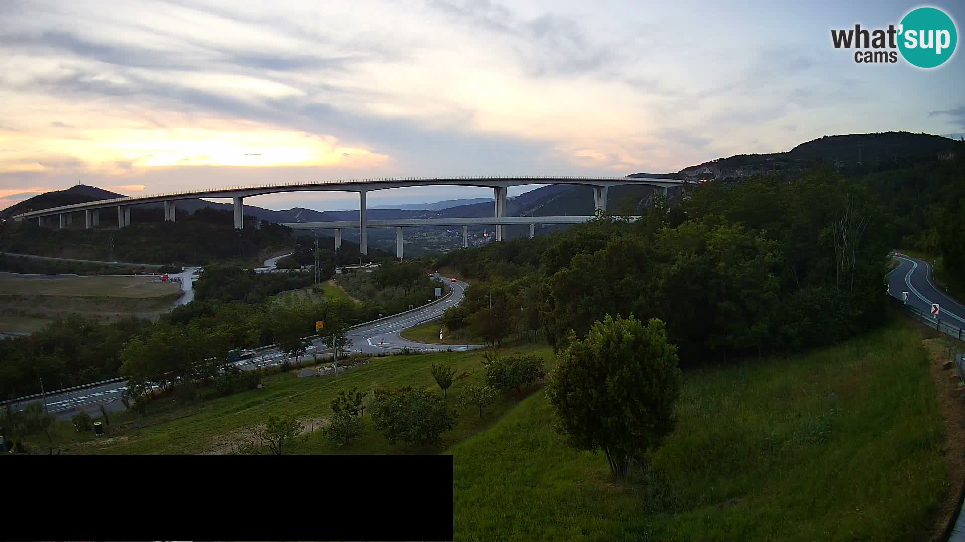 Webcam Črni Kal Viadukt – Viki Burger
