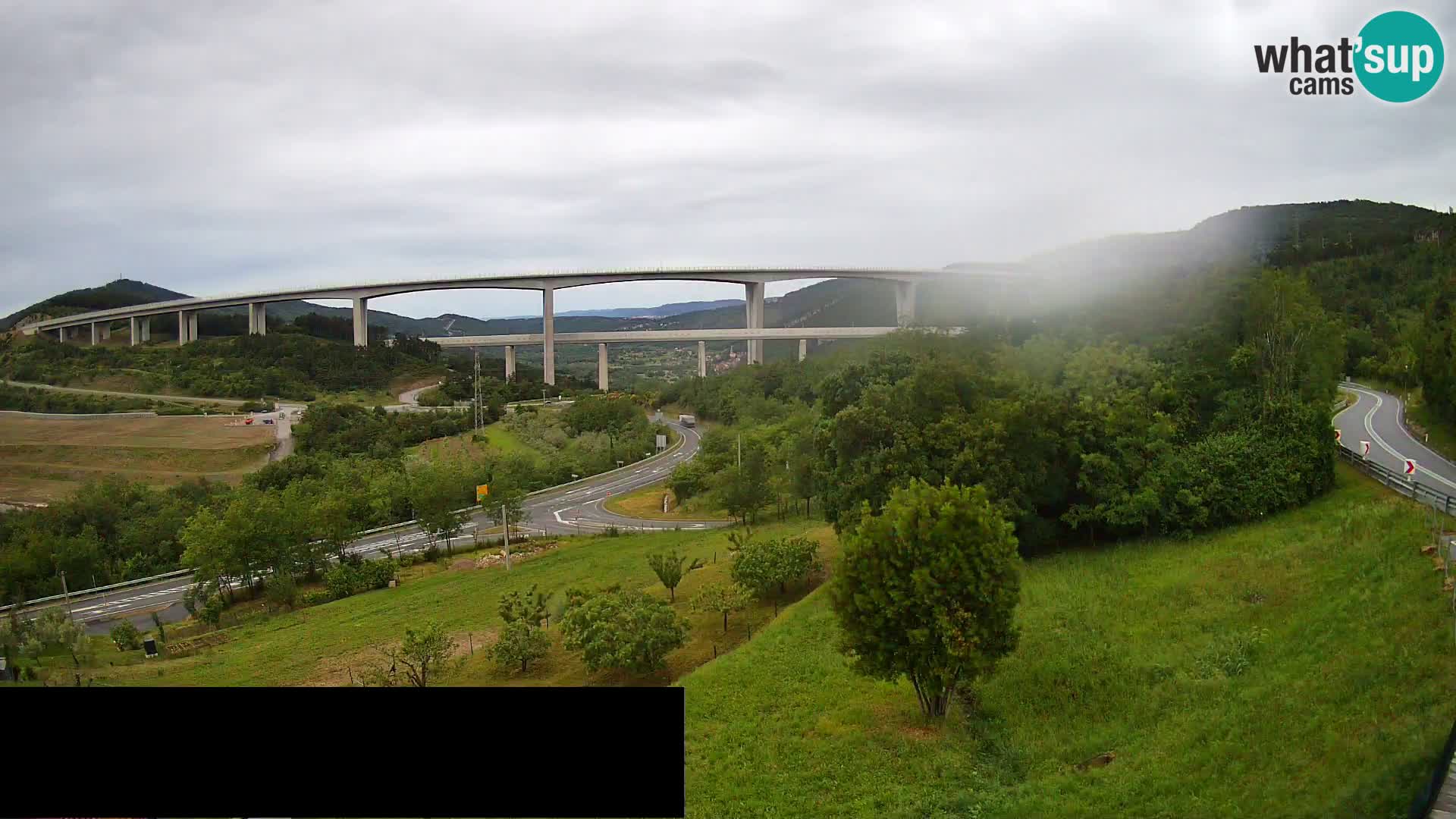 Kamera v živo Črni Kal Viadukt – pogled z Viki Burgerja