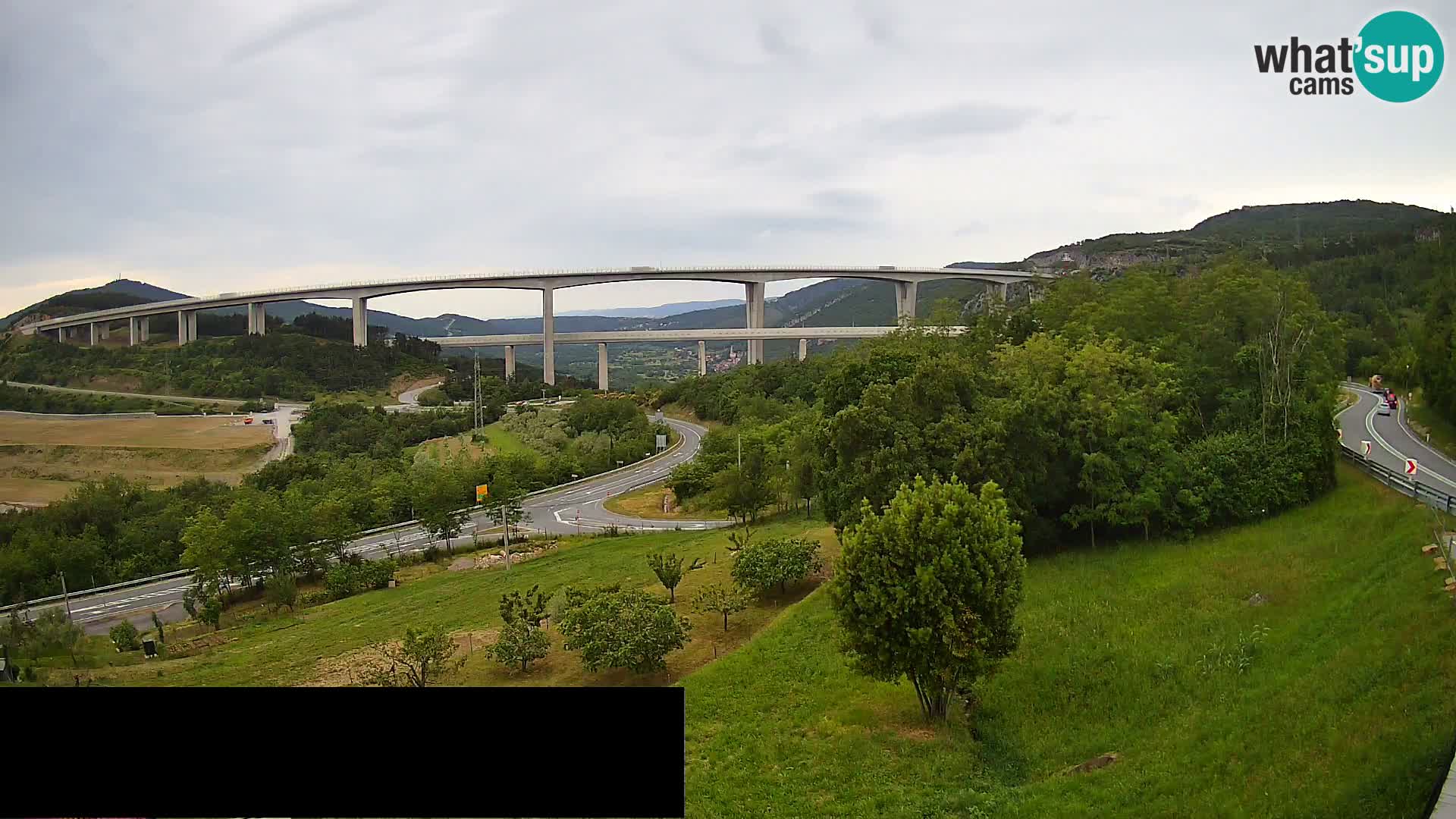 Kamera v živo Črni Kal Viadukt – pogled z Viki Burgerja