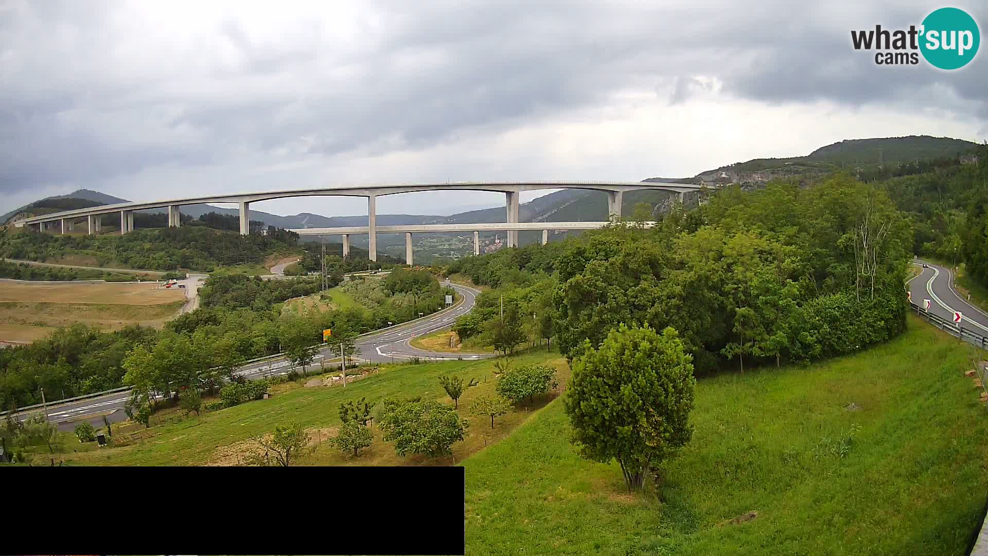 Live cam Črni Kal Viaduc – Viki Burger
