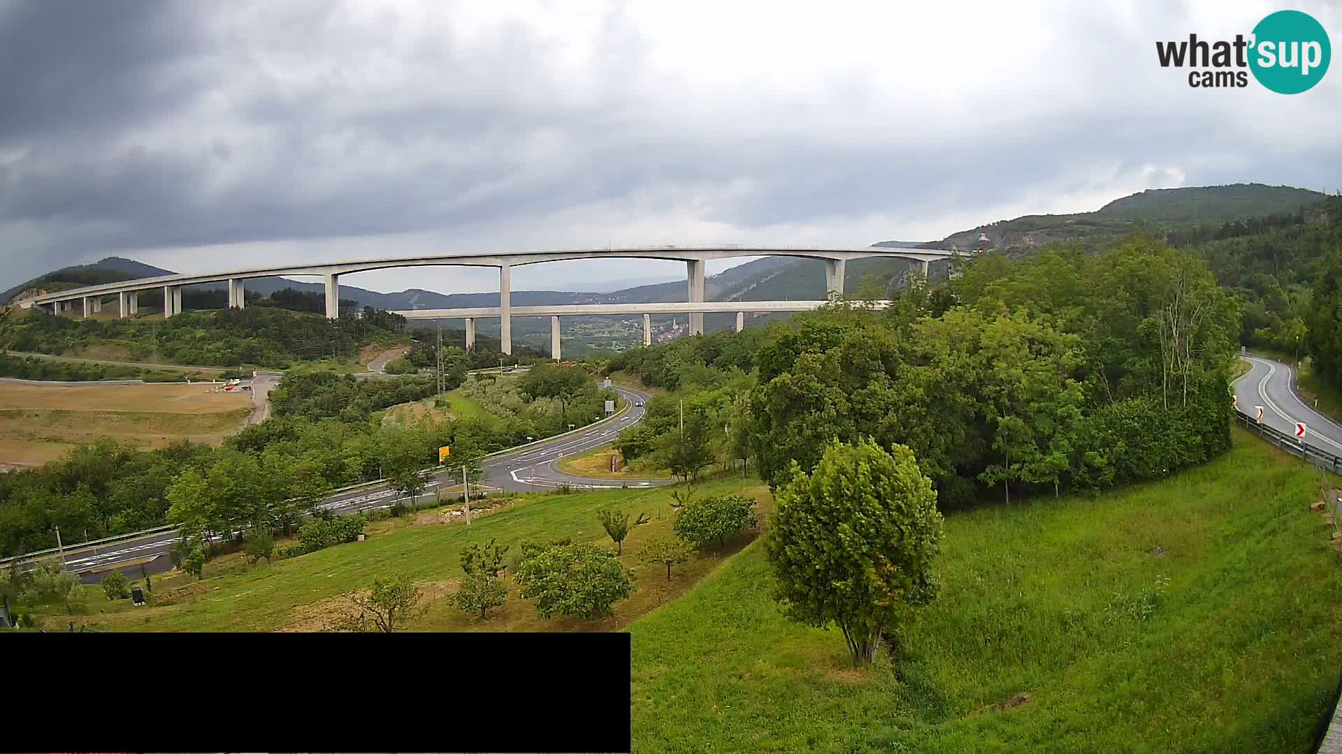 Live cam Črni Kal Viaduc – Viki Burger