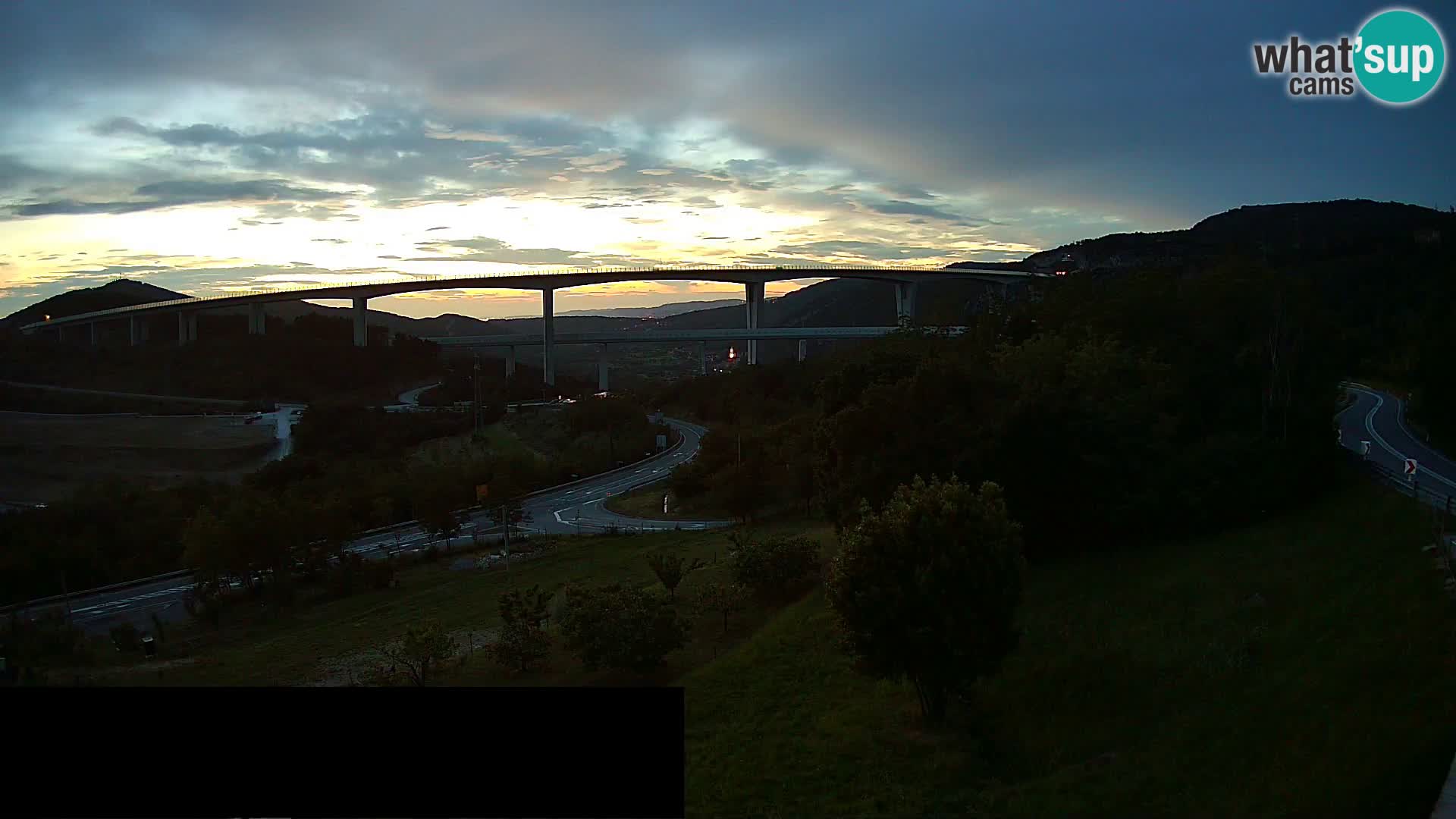 Camera en vivo Črni Kal Viaducto – Viki Burger
