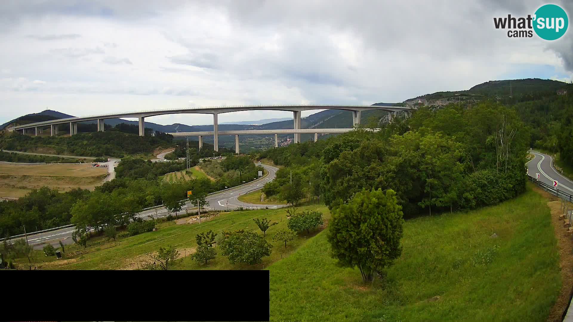 Live cam Črni Kal Viaduc – Viki Burger