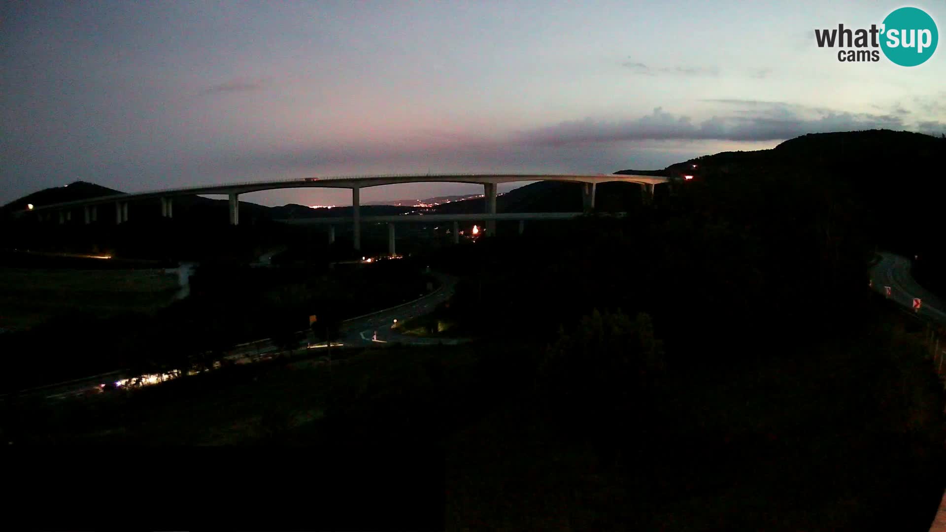 Live cam Črni Kal Viaduc – Viki Burger