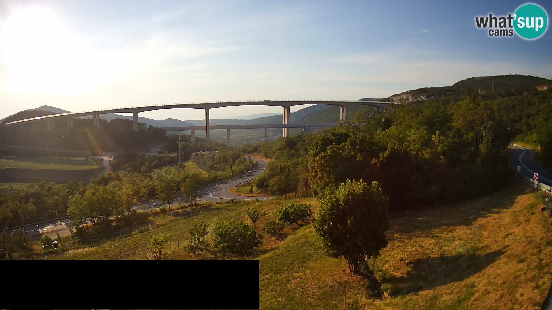 Webcam Črni Kal Viadukt – Viki Burger