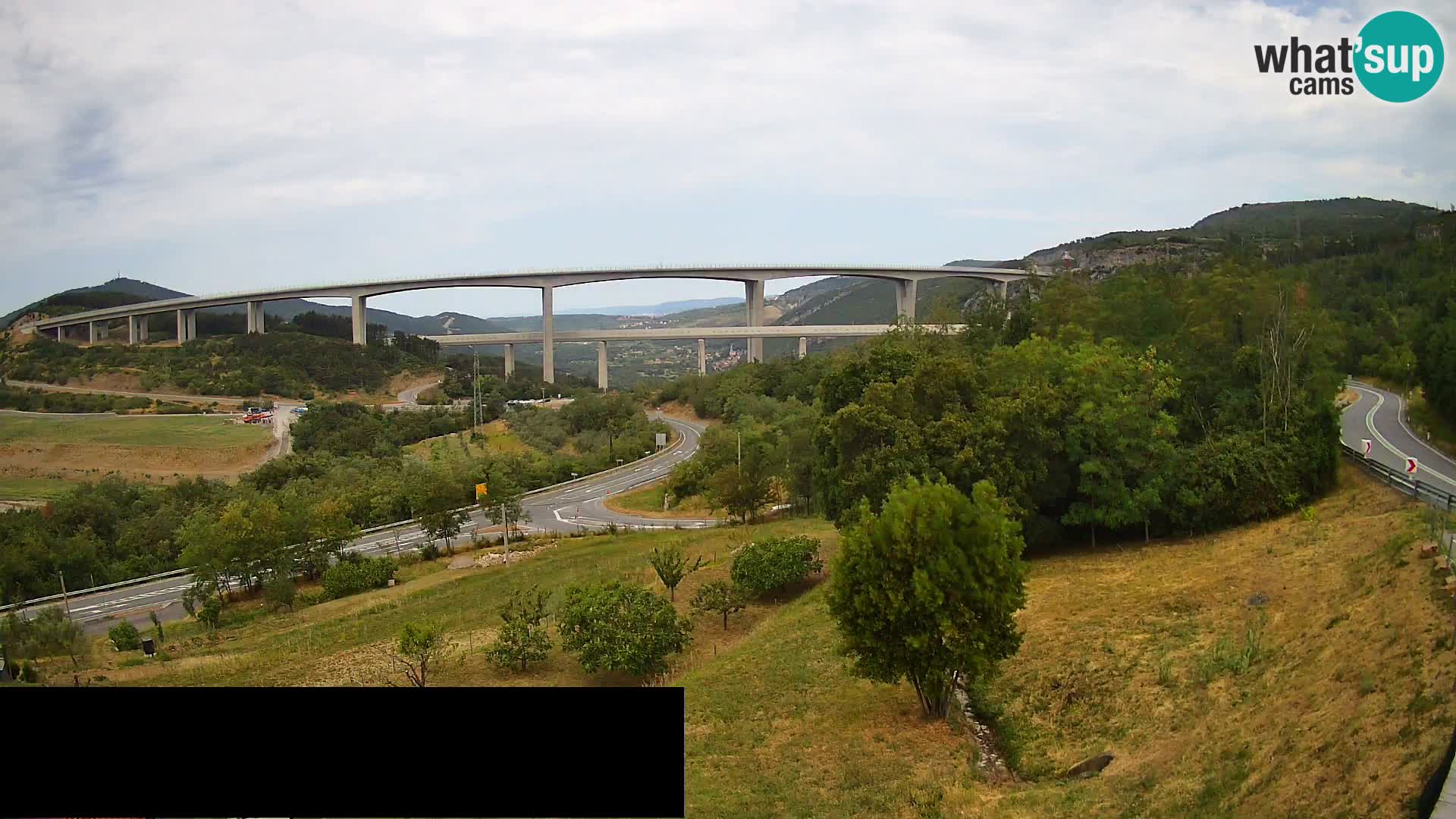 Kamera v živo Črni Kal Viadukt – pogled z Viki Burgerja