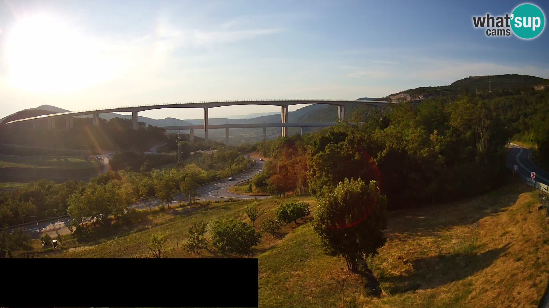 Webcam Črni Kal Viaduct – view from Viki Burger