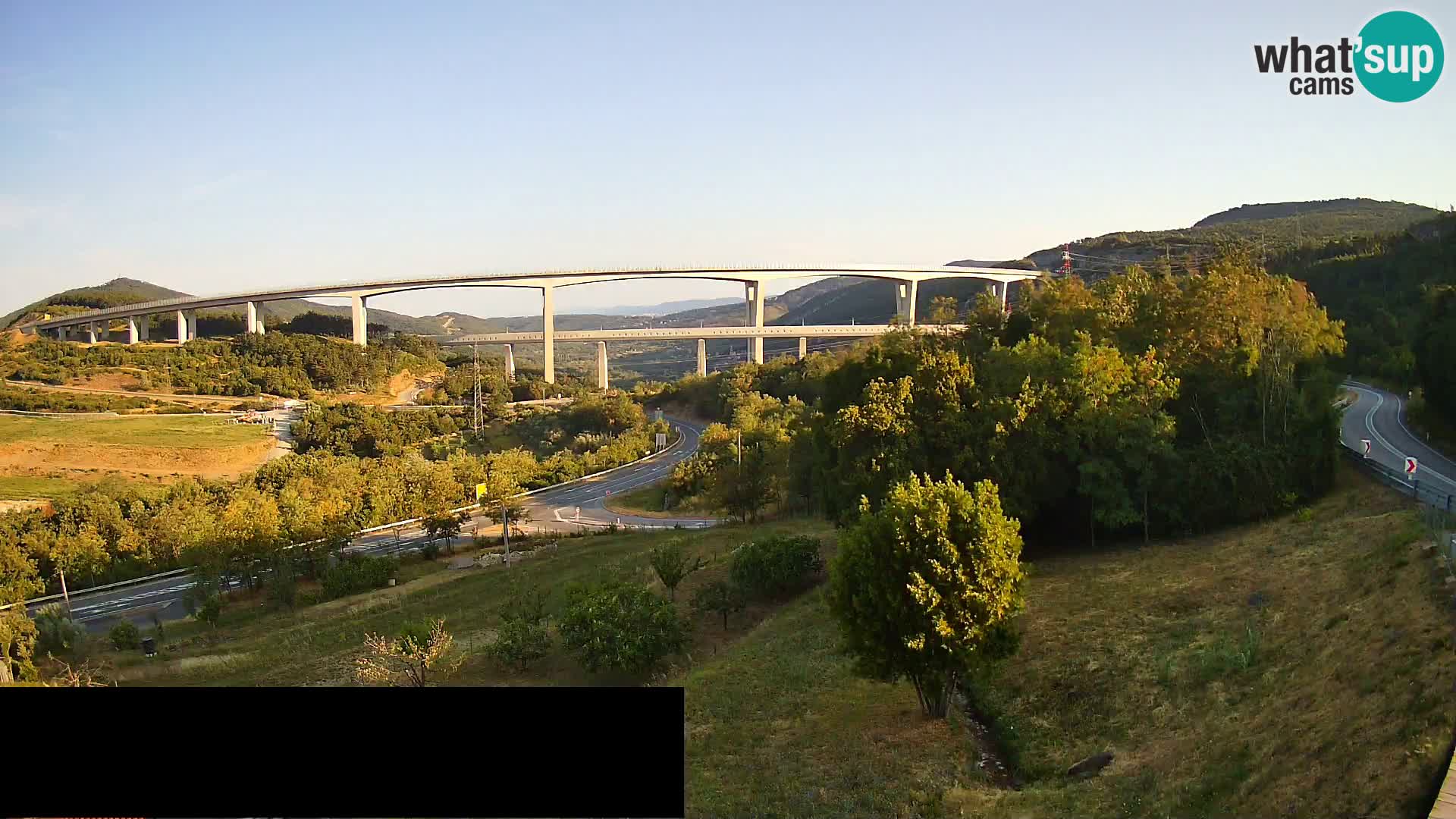 Webcam Črni Kal Viaduct – view from Viki Burger