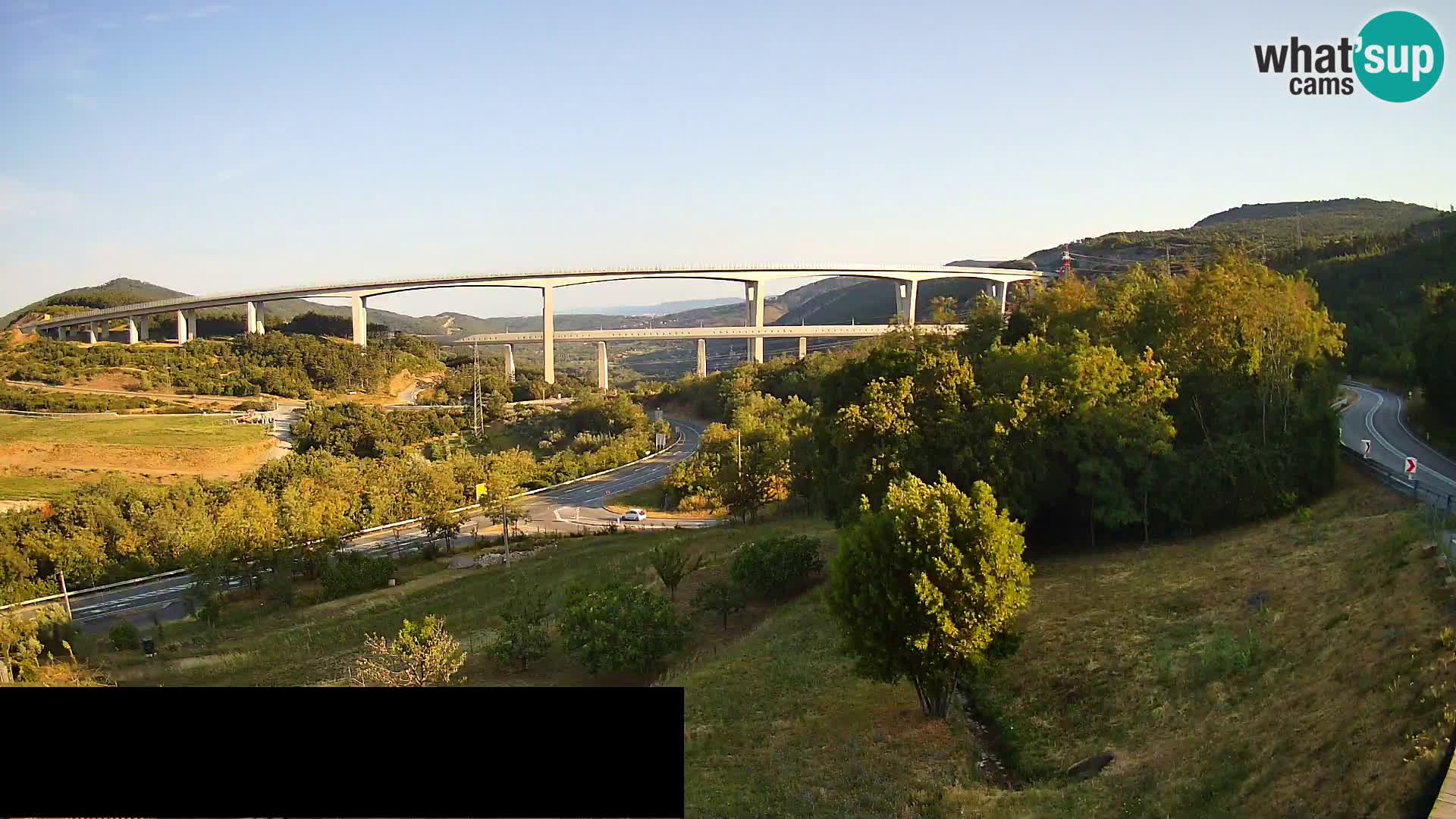 Webcam Črni Kal Viaduct – view from Viki Burger
