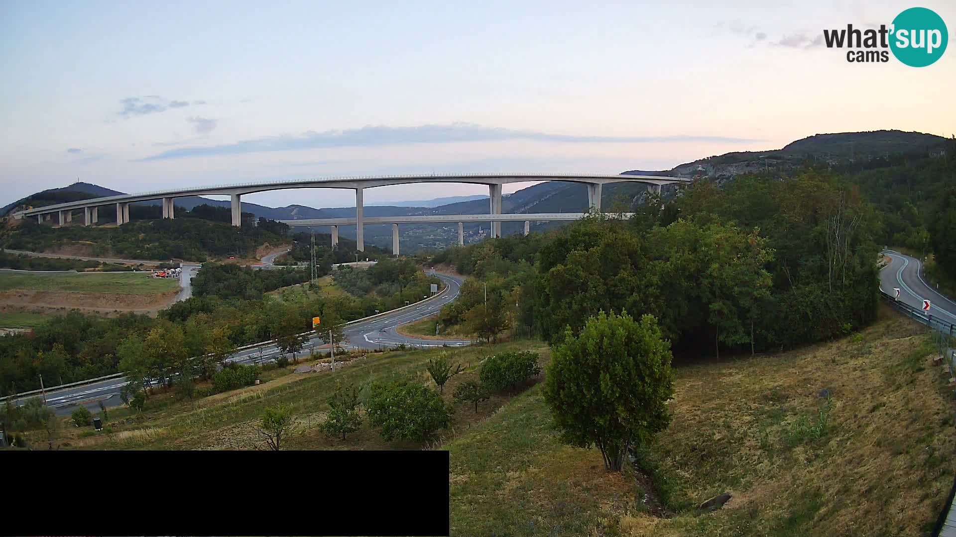 Webcam Črni Kal Viadukt – Viki Burger