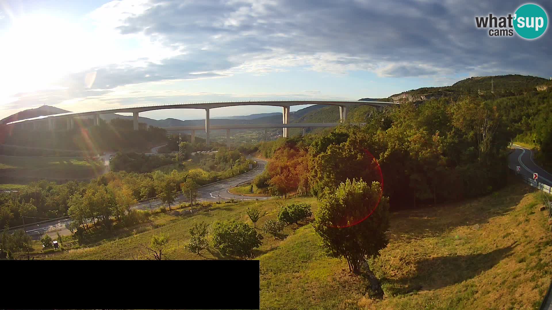 Kamera v živo Črni Kal Viadukt – pogled z Viki Burgerja