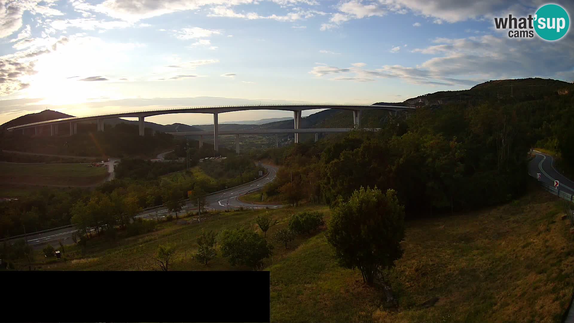 Webcam Črni Kal Viadukt – Viki Burger