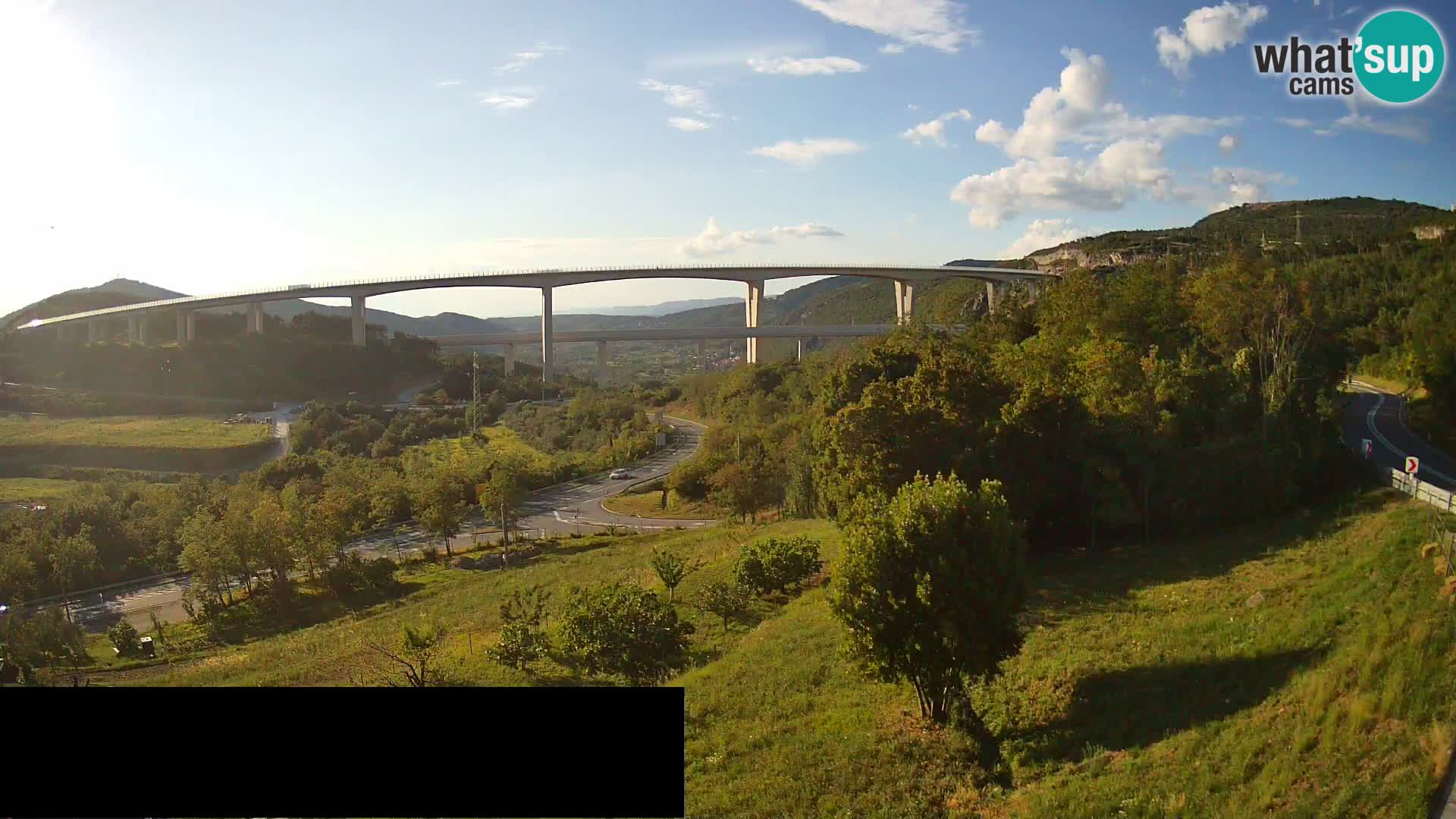 Webcam Črni Kal Viaduct – view from Viki Burger