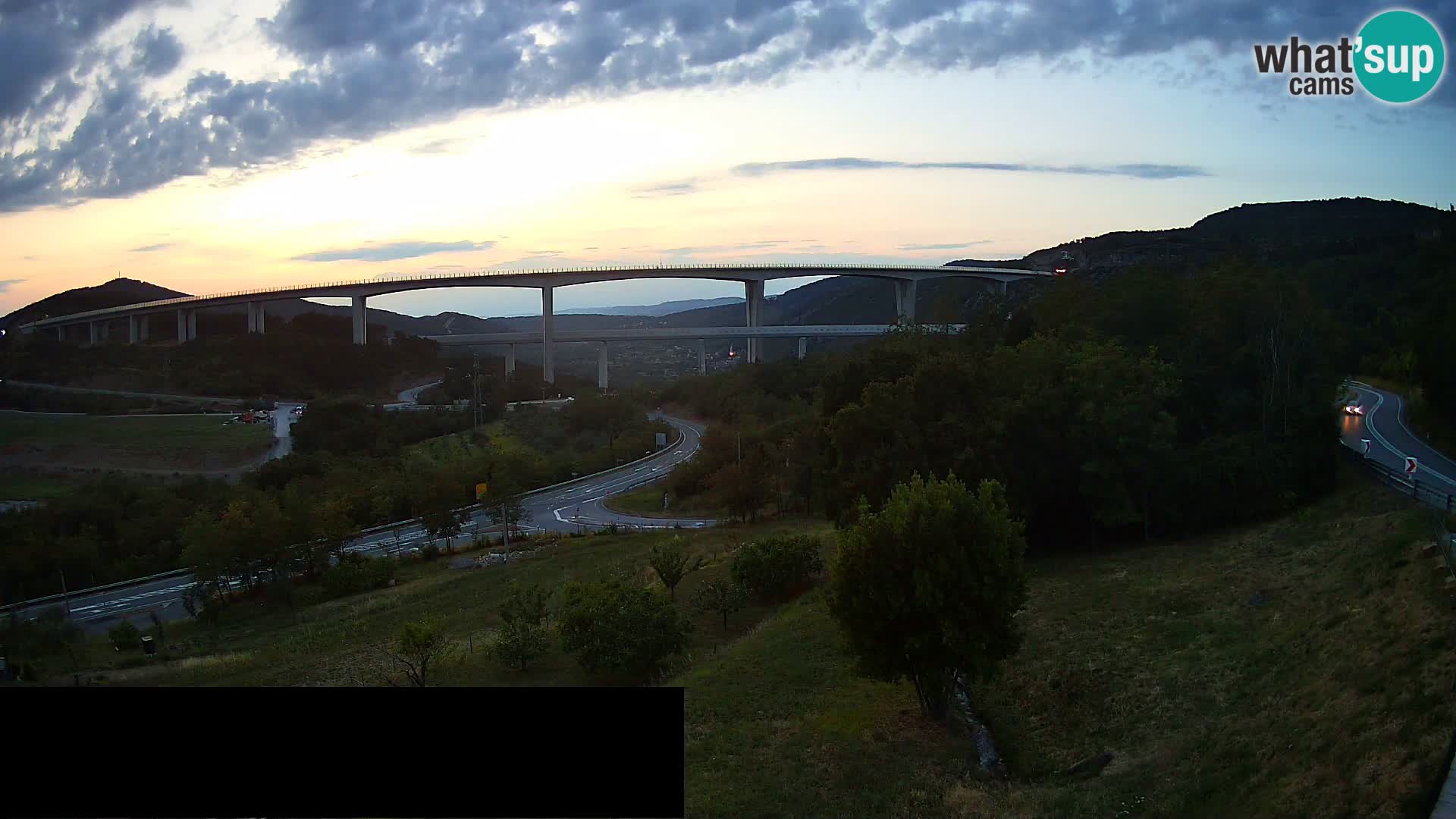 Webcam Črni Kal Viadukt – Viki Burger