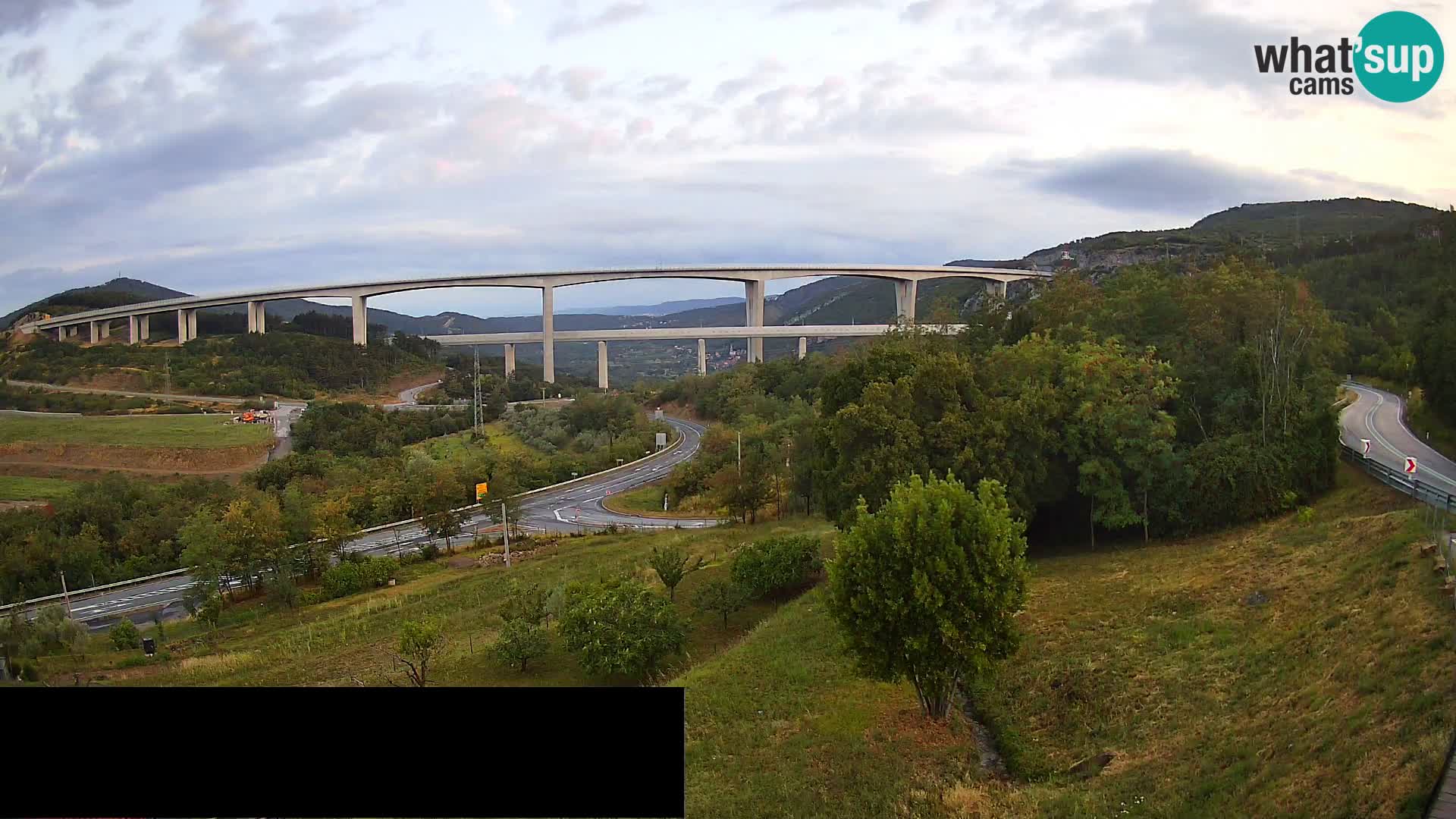 Web kamera Črni Kal Viadukt – pogled sa Viki Burgerja