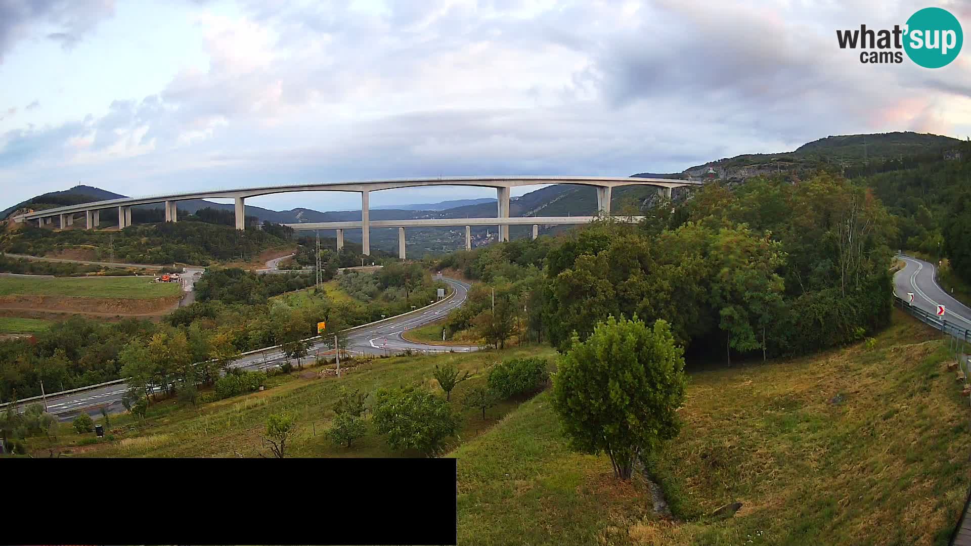 Livecam  Črni Kal Viadotto – panorama dal Viki Burger